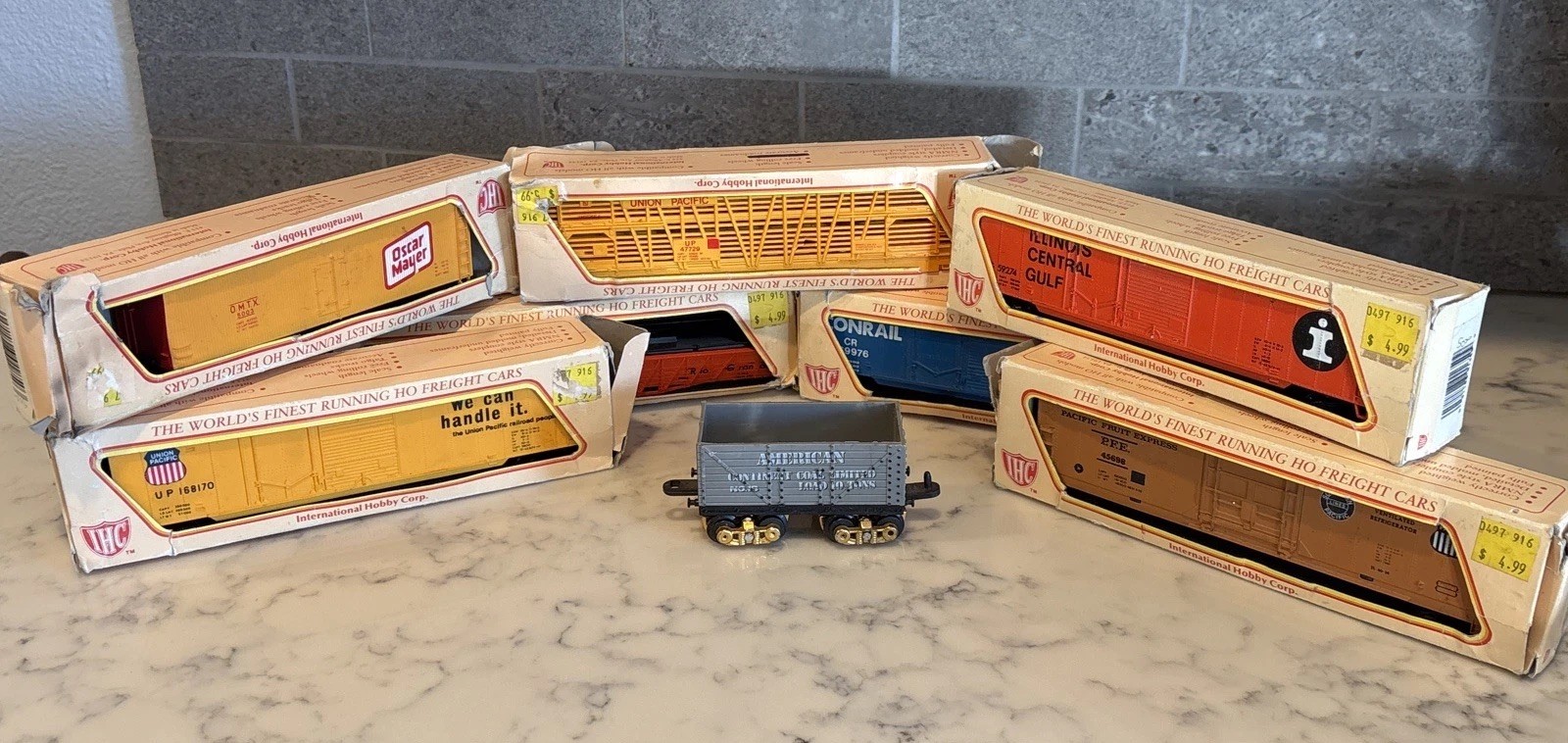 IHC Freight Cars 7 Piece Lot Made In Slovenia Comparable With All HO Models