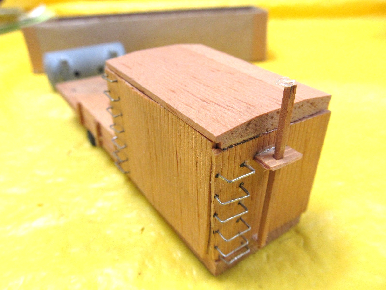 Vintage ULRICH HO No. 105 Track Cleaning Car Kit – Partially Built