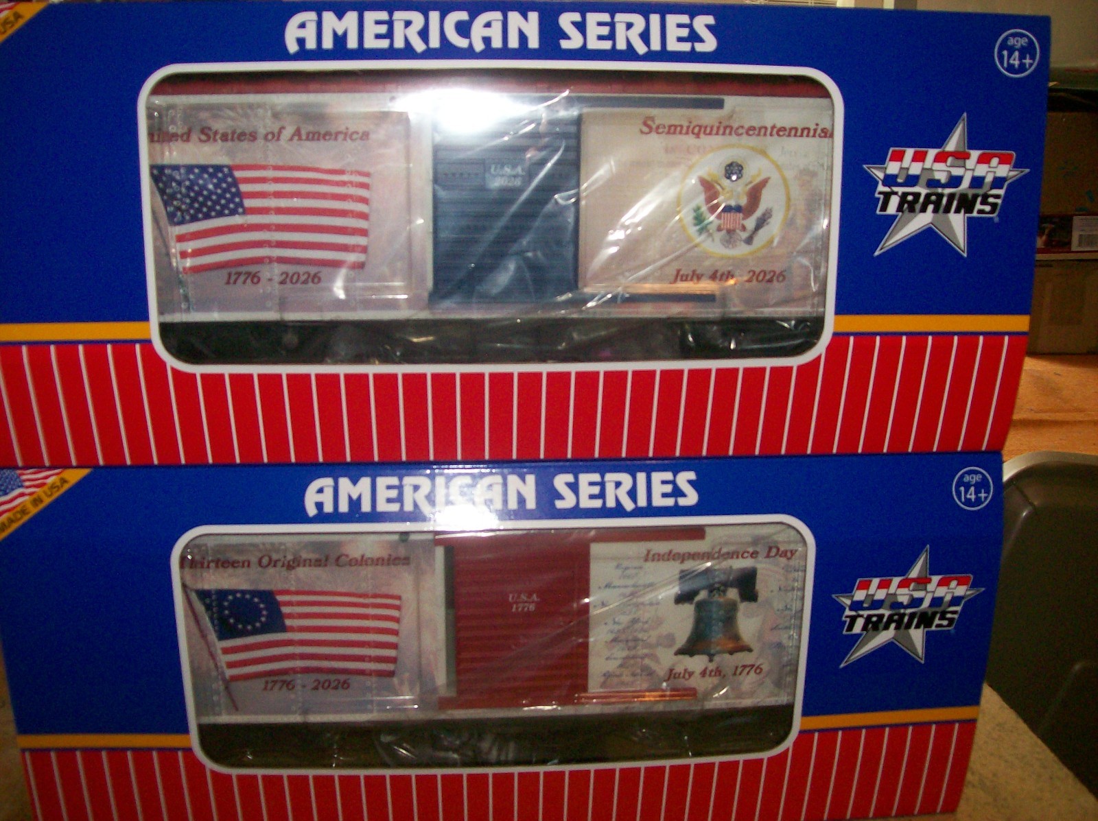 USA Trains R19164 G 4th of July Patriotic Boxcar Set – 2 Pack (Pack of 2)