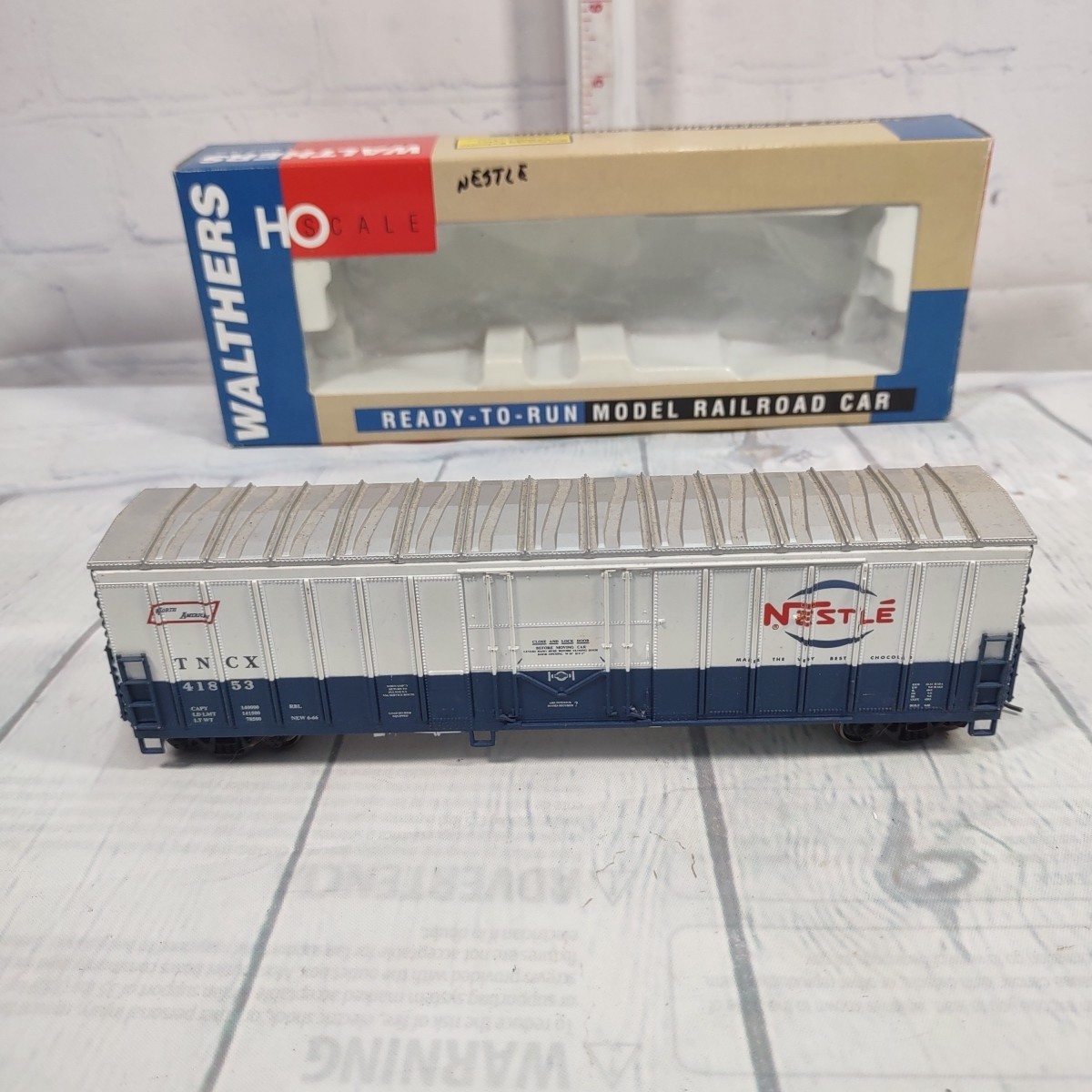 HO Walthers 932-3604 Nestle North American 50’ Exterior Post Boxcar TNCX #41853