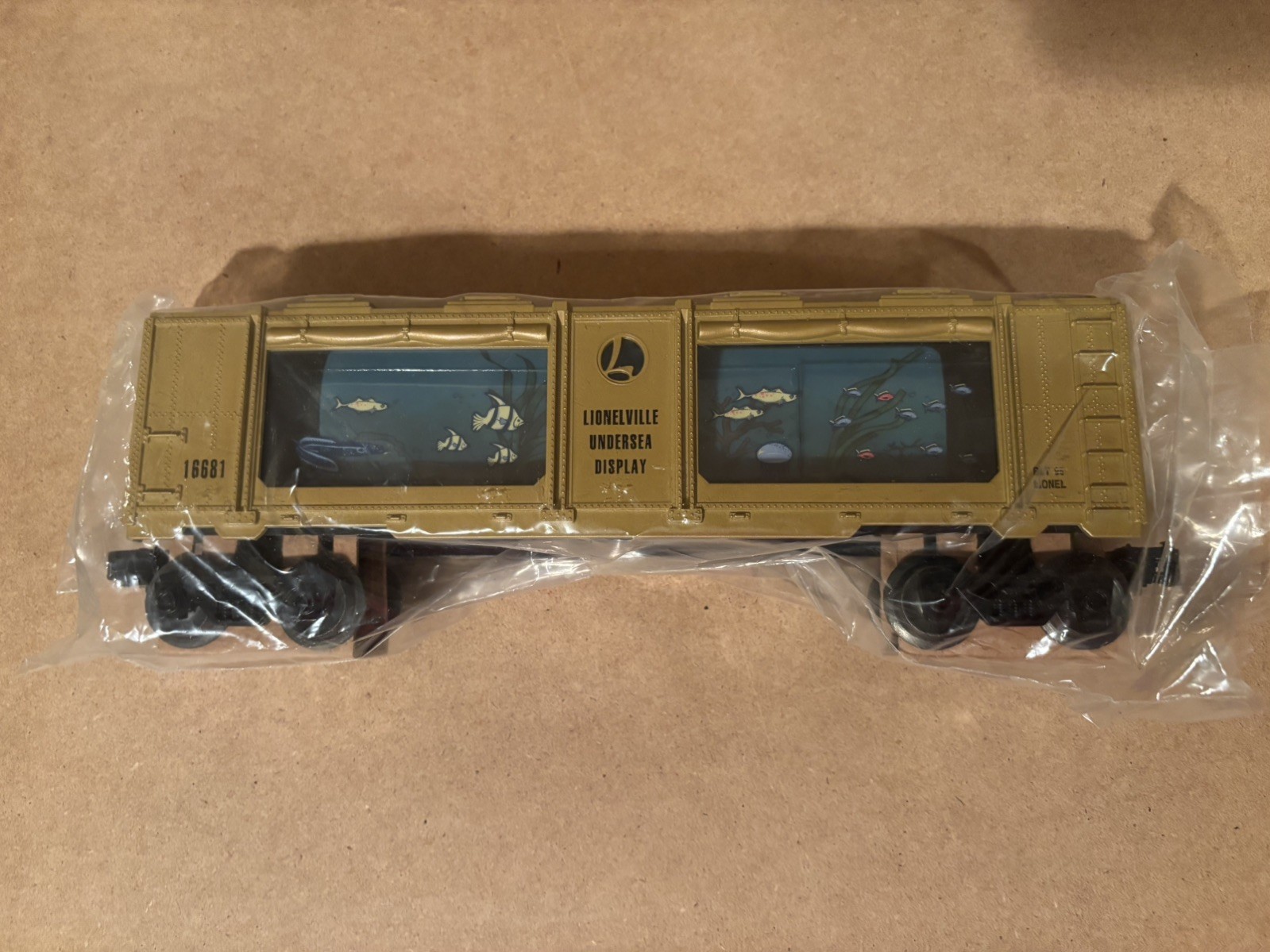 Lionel O-Gauge 6-16681 Animated Undersea Aquarium Car in Original Box