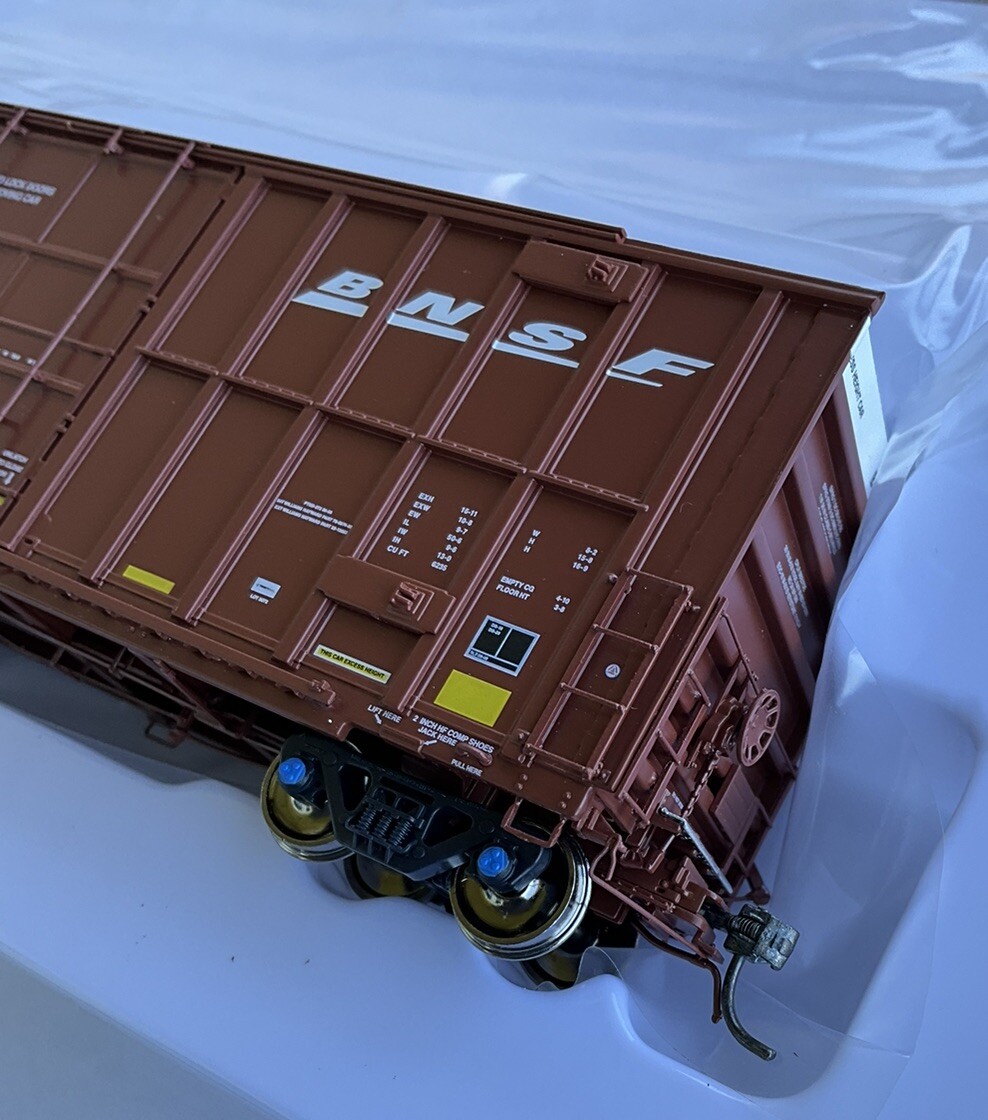 PRAIRIE SHADOWS HO Trinity 6235 50′ Boxcar BNSF Swoosh Logo 2006+
