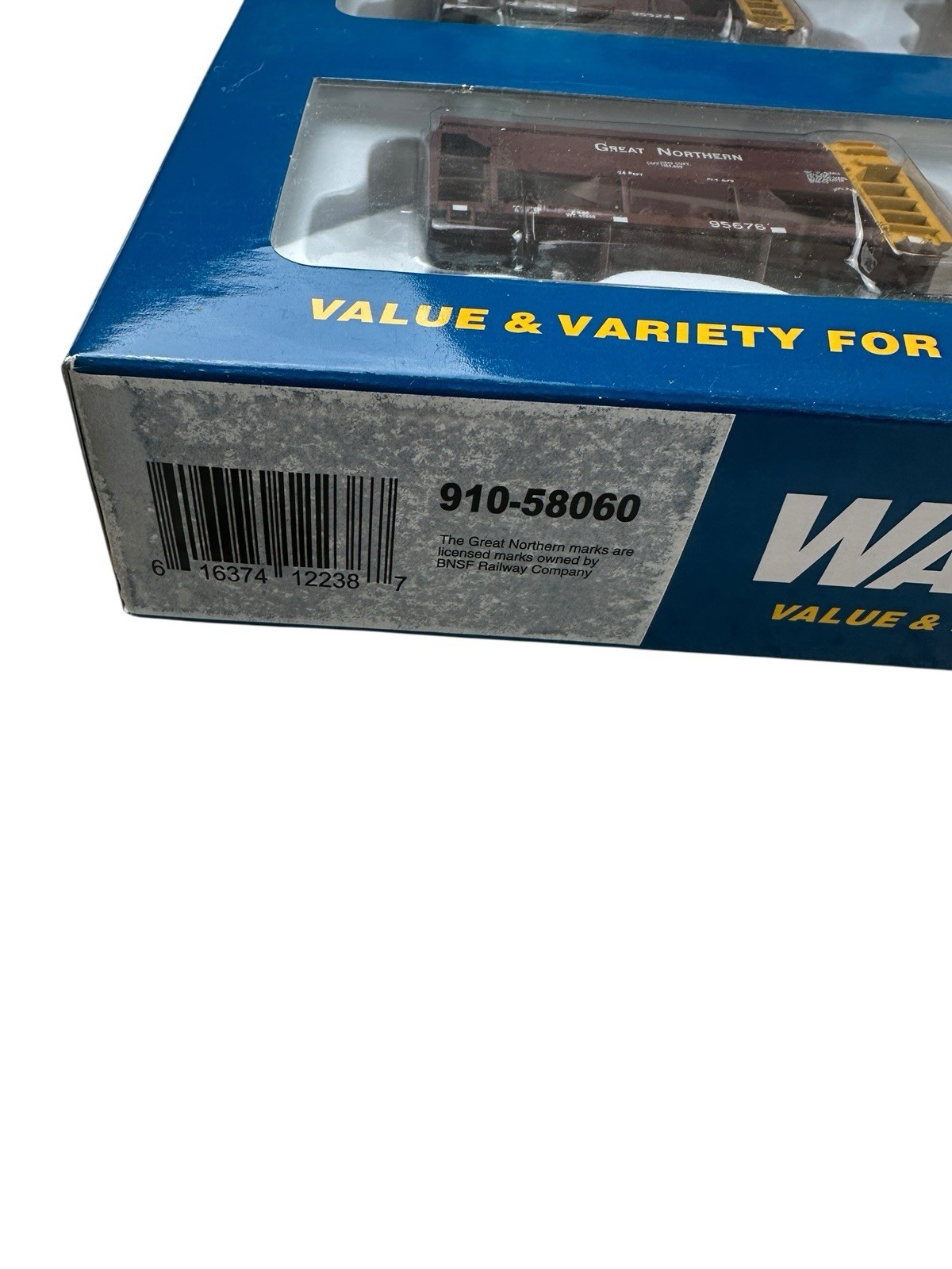 Walthers Mainline HO Scale 24’ MN Taconite Ore Car Great Northern 910-58060
