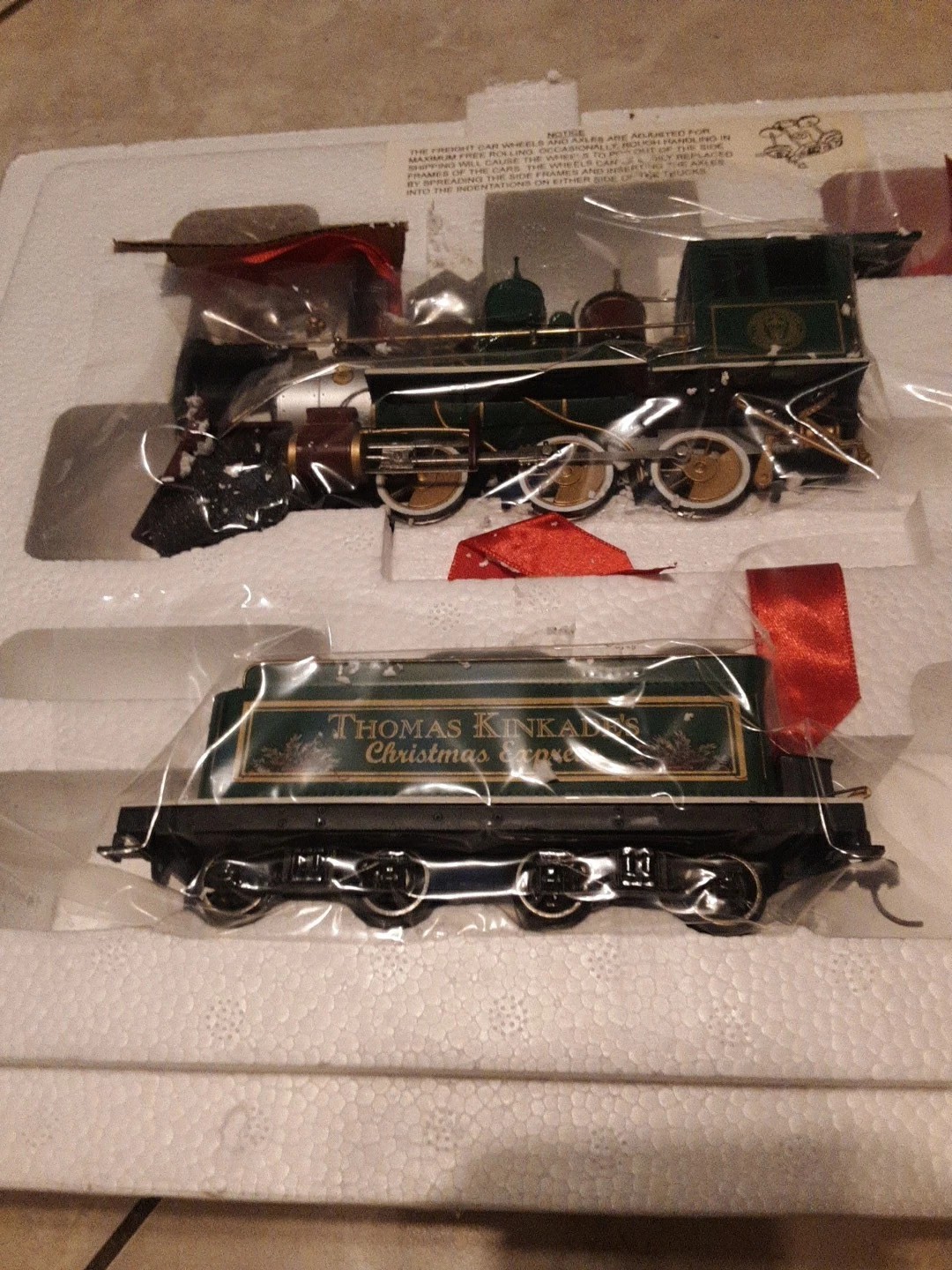 Thomas Kinkade Hawthorn Village Christmas Express Loco & Tender w/ COA 2002 NEW