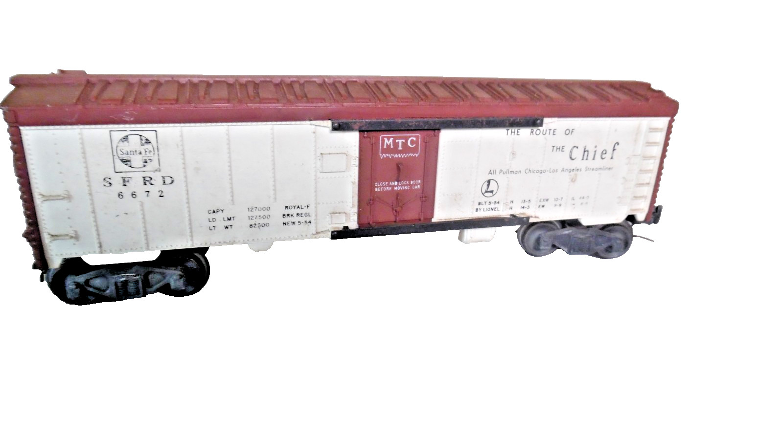 Lionel 6672 Santa Fe 0/027 Freight Car (needs one Coupler Missing -Used -As IS
