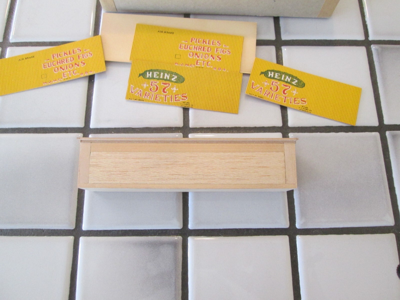 main line models HEINZ PICKLES wood/metal reefer car kit HO scale