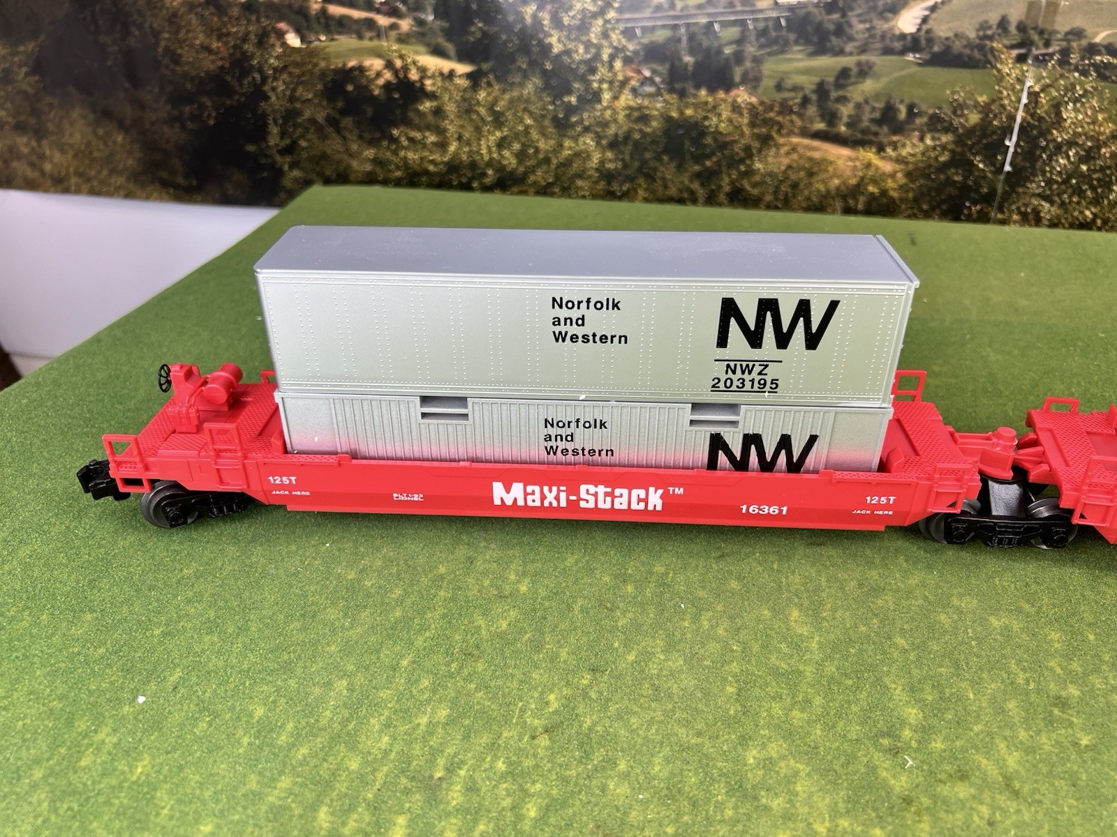 LIONEL NORFOLK & WESTERN MAXI-STACK FFLATCAR 6-16360, O GAUGE, LNIB