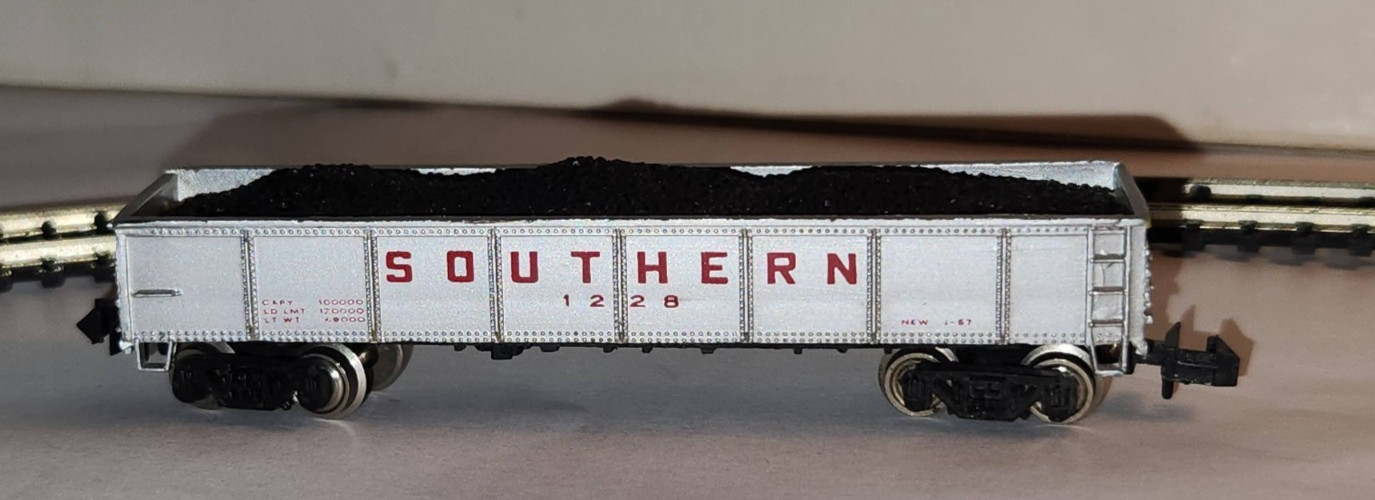 Bachmann N Scale Southern 42′ Gondola with Load #1228, Vintage Hong Kong VGC