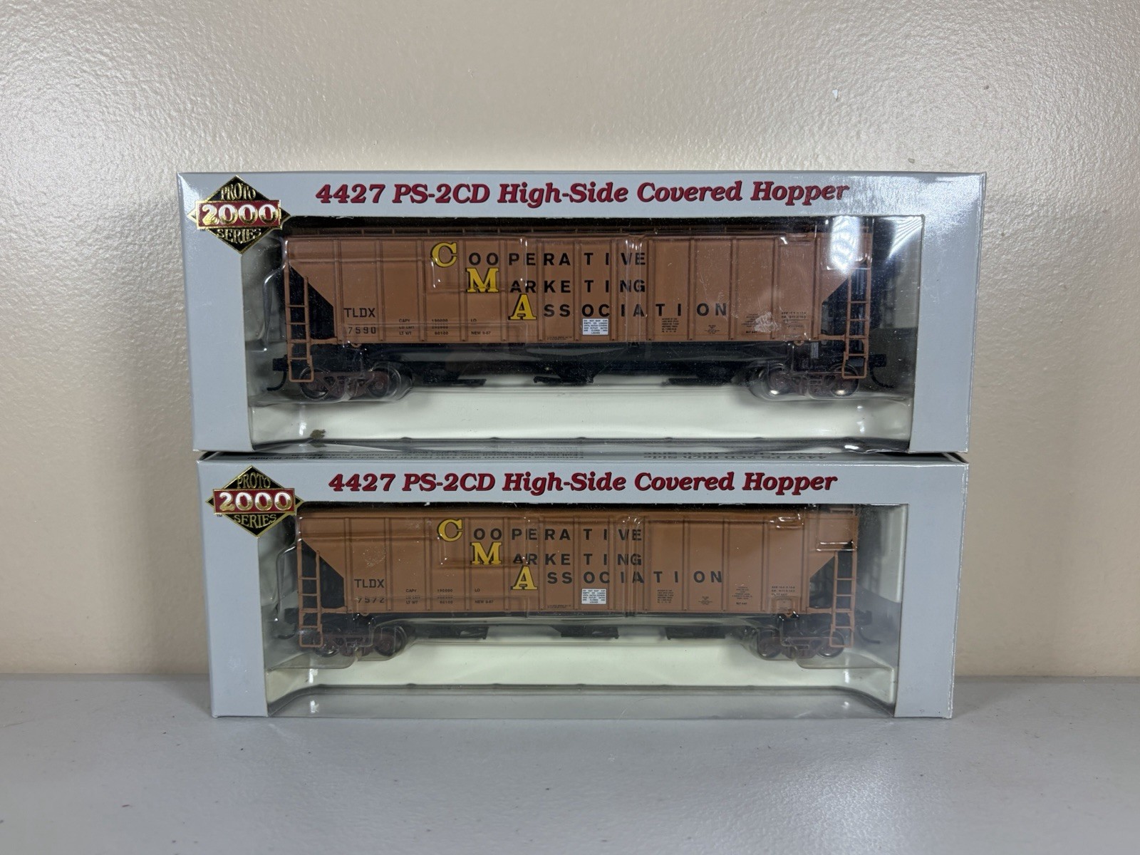 HO Proto 2000 Coop Marketing Assoc. 4427 PS-2CD Covered Hoppers