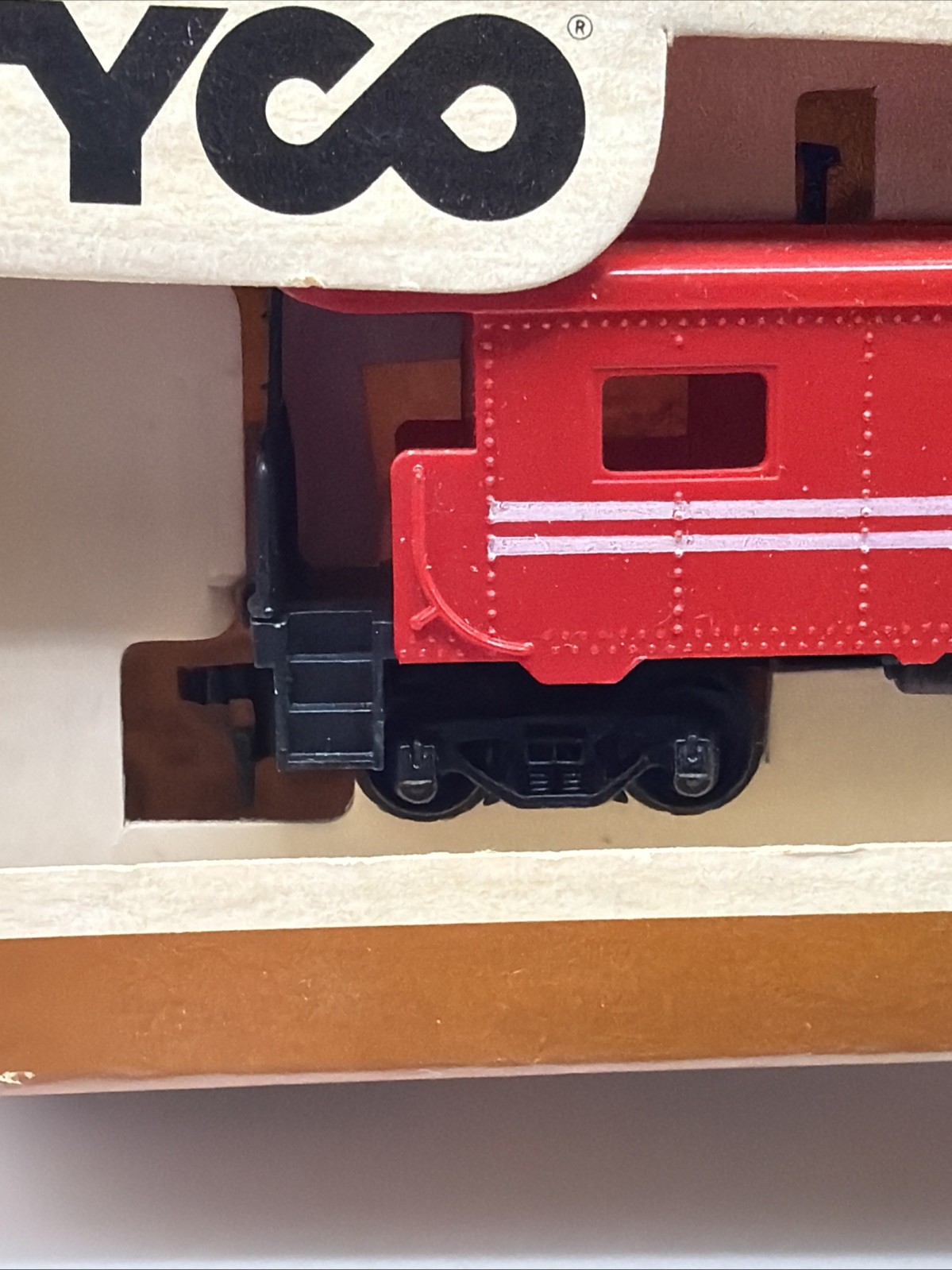Vintage TYCO HO Scale Red Caboose 689 Made in Hong Kong