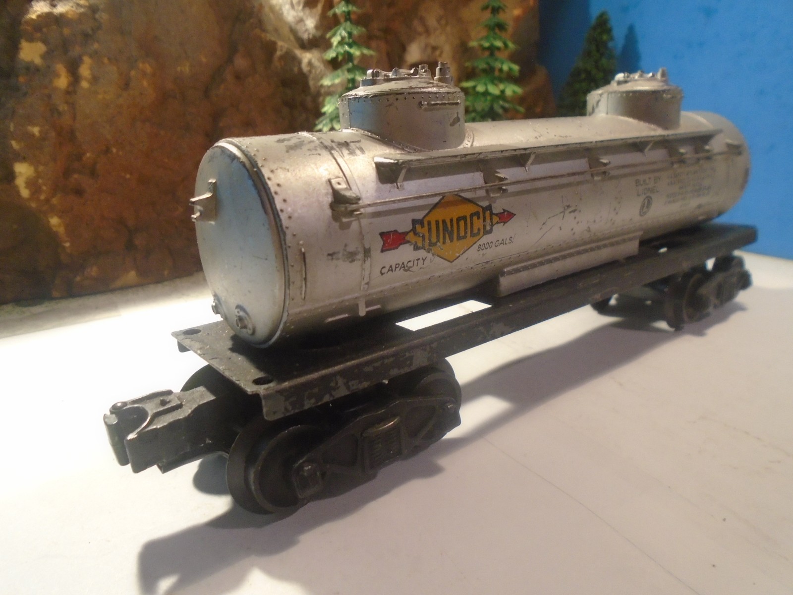 LIONEL 027 GAUGE SUNOCO TWO DOME TAHK CAR No 6465, BROKEN COUPLER 5-212-5