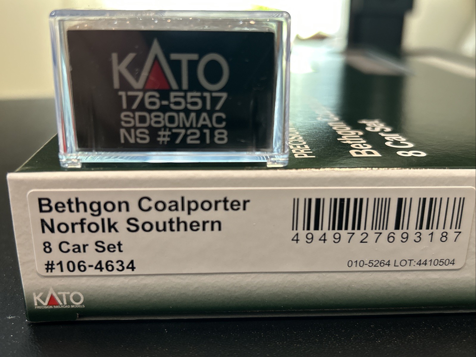 Kato N M1 Set + Norfolk Southern Bethgon Coal Set 8 Cars + SD80MAC – New!
