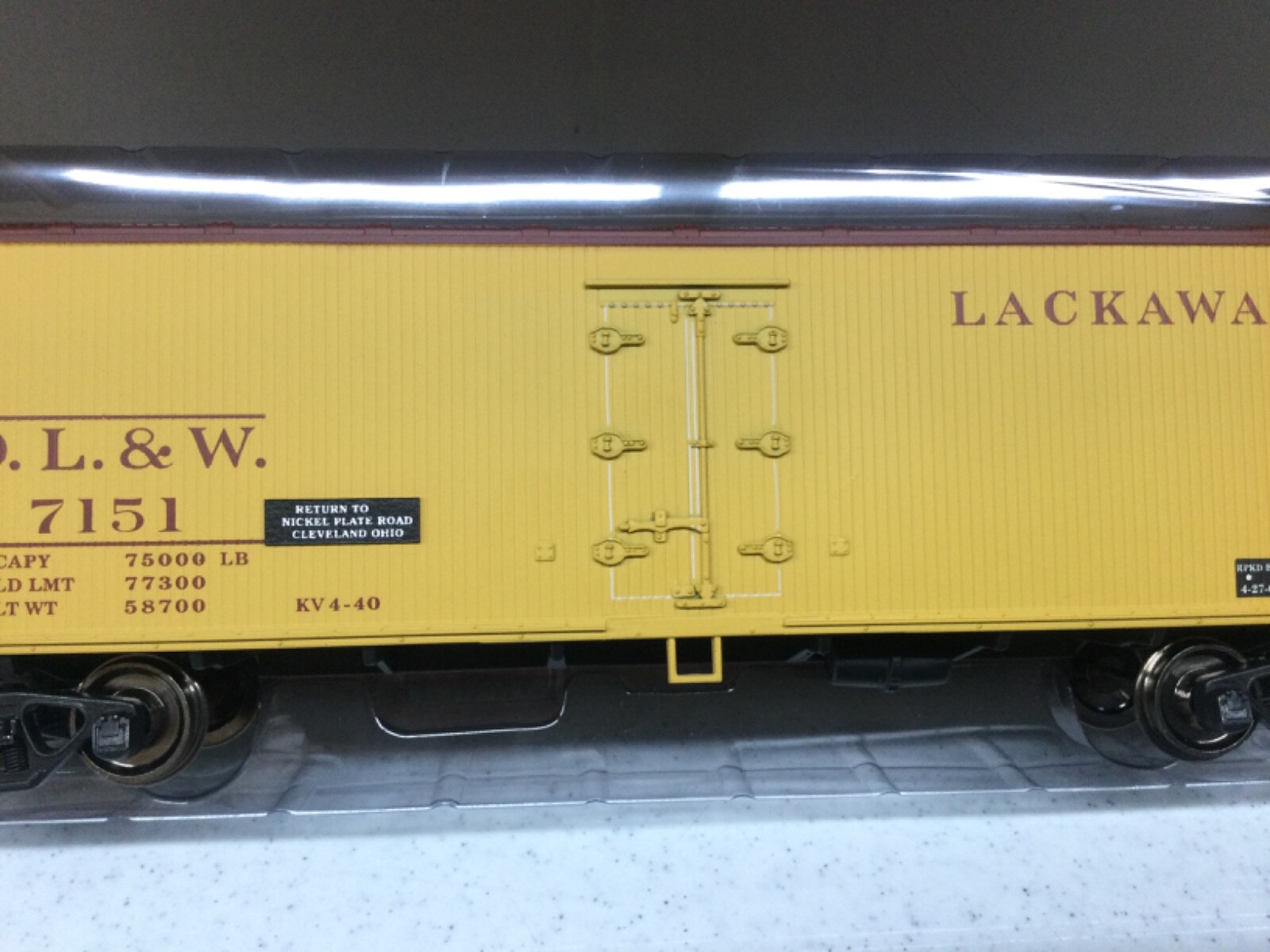 Crown Models Limited Edition D,L&W Composite Reefer O-Scale 2-Rail NEW
