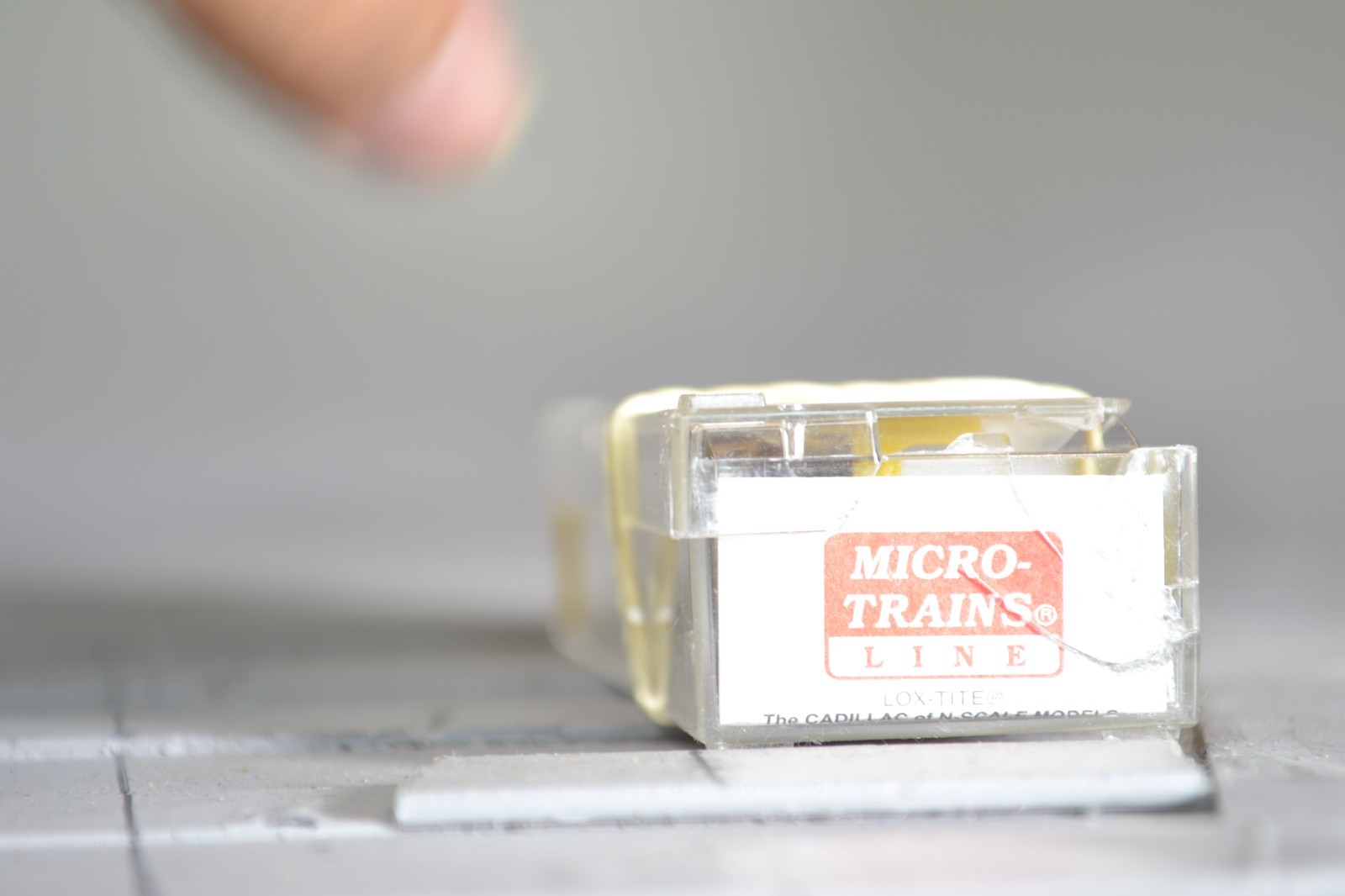16020 N Scale MICRO TRAINS GONDOLA UNDEC UNPAINTED