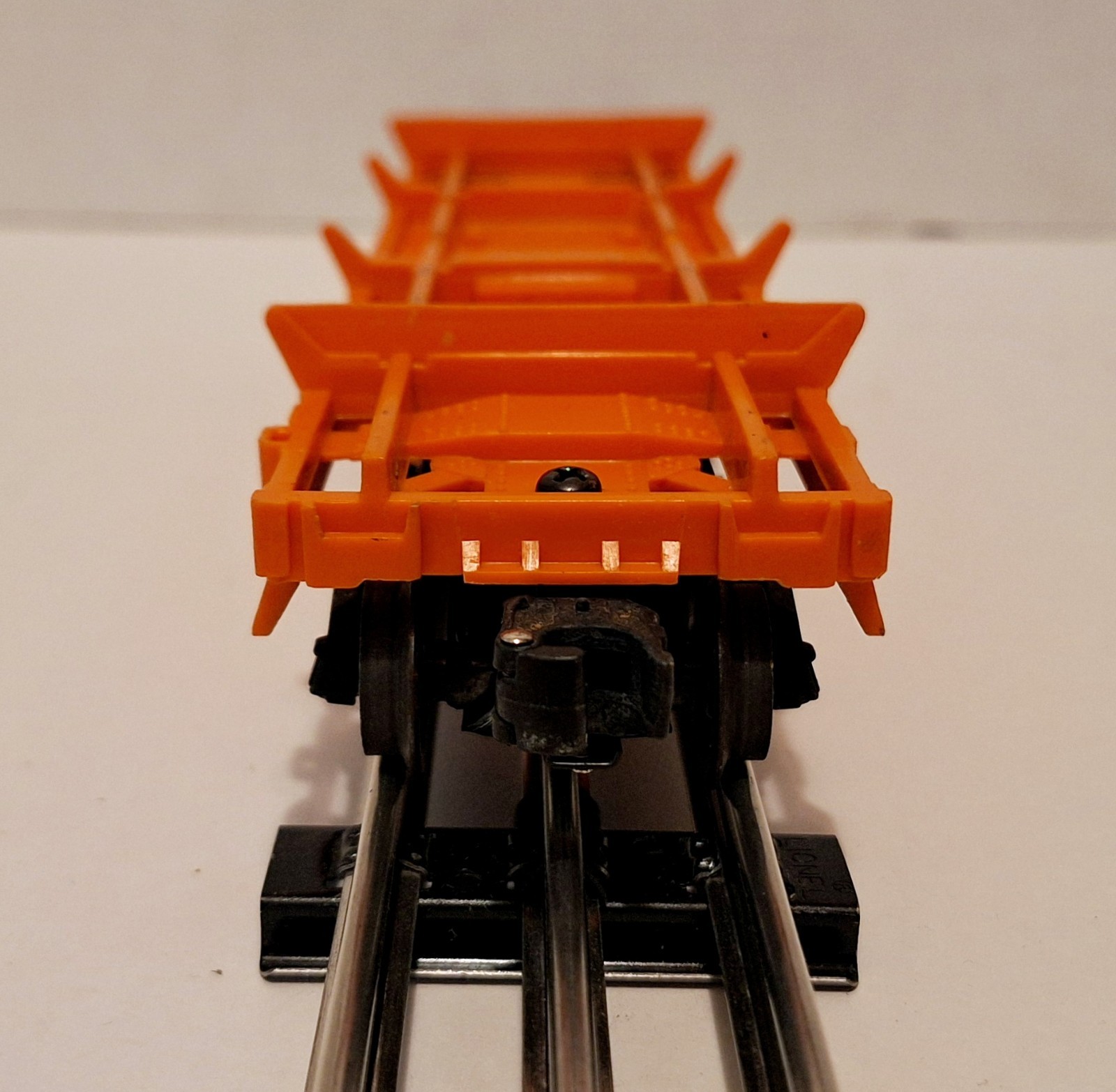 LIONEL LINES POSTWAR O GAUGE 6362 ORANGE RAIL TRUCK FLAT CAR #636255 C7+ NO LOAD