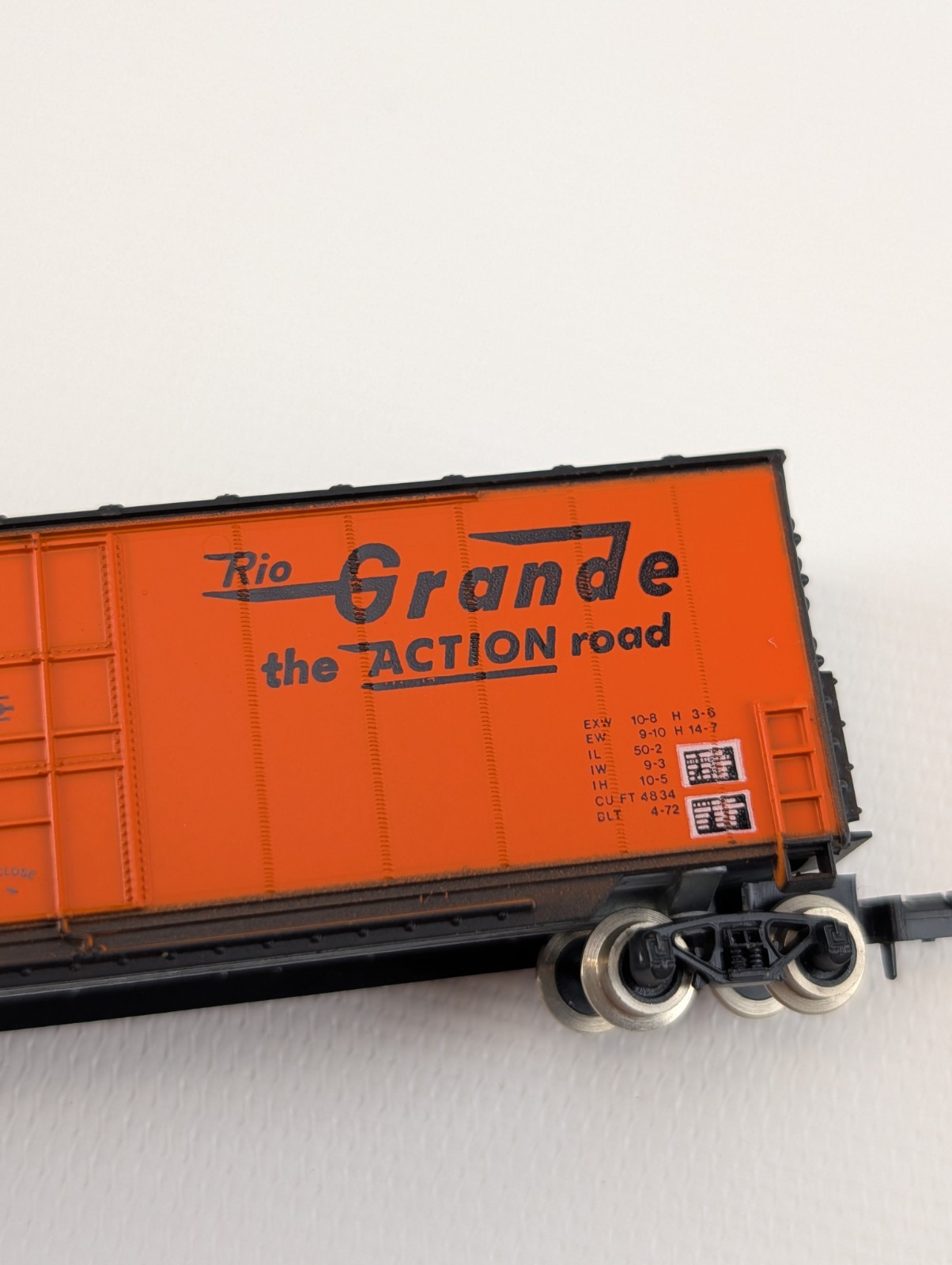 N Scale Roundhouse 8204 Rio Grande 50′ Single Door Boxcar 61342 Orange Black