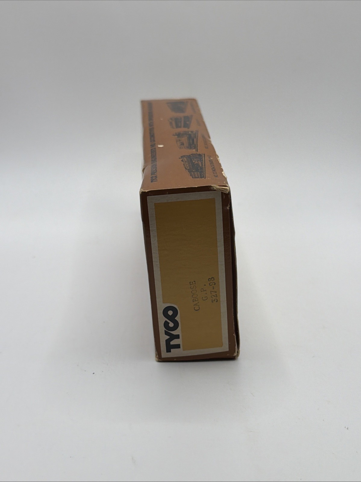 Vintage TYCO HO Scale Red Caboose 689 Made in Hong Kong