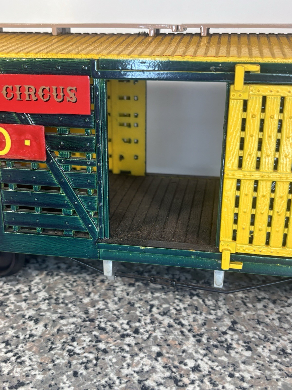 Bachmann 98171 Emmett Kelly Jr Circus Elephant Car REPAINTED G Scale Freight Car