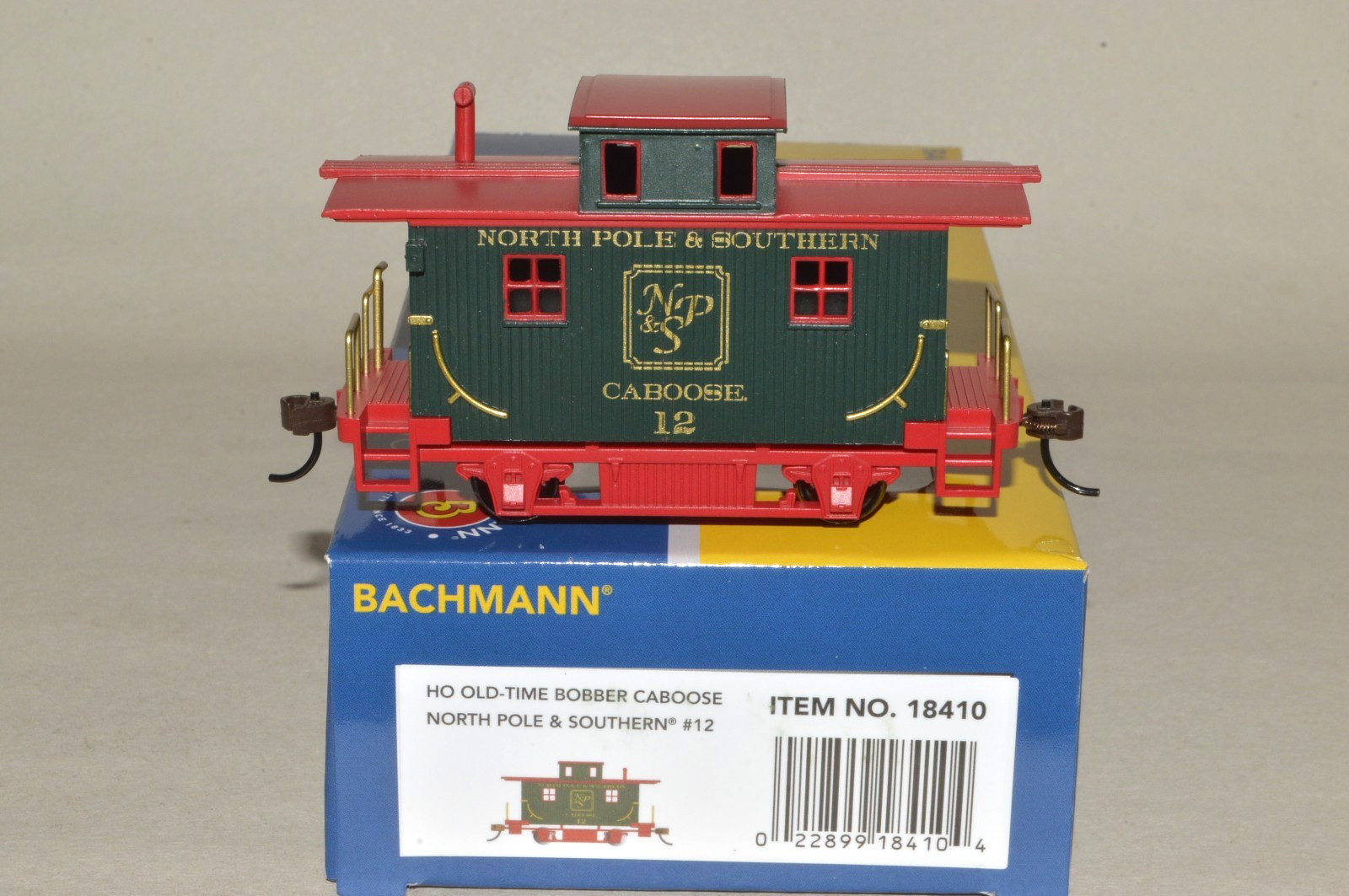HO scale Bachmann Silver Series Christmas Holiday Santa bobber caboose car train