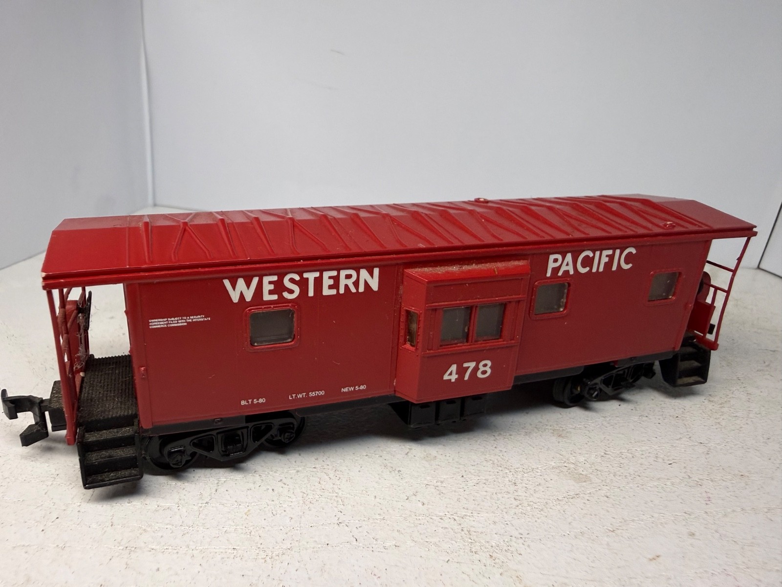 HO Western Pacific International Bay Window Caboose #478
