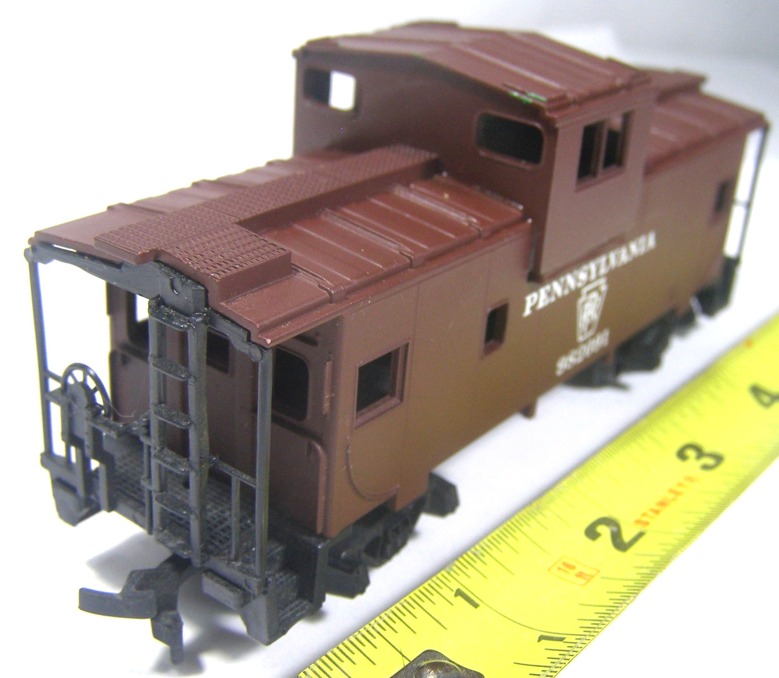 Unknown Brand Model RR HO Scale Caboose Pennsylvania RR 982091 Brown TX1