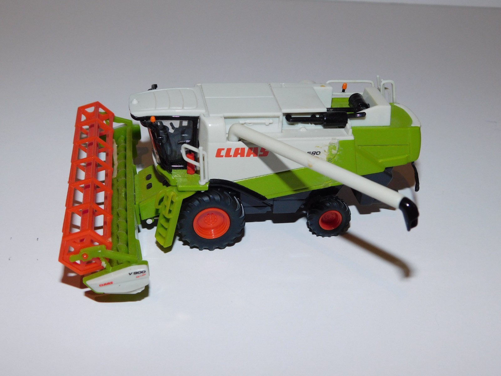 NORSCOT GROUP 1/87 HO SCALE CLAAS LEXION 580 COMBINE w GRAIN HEAD – DIECAST
