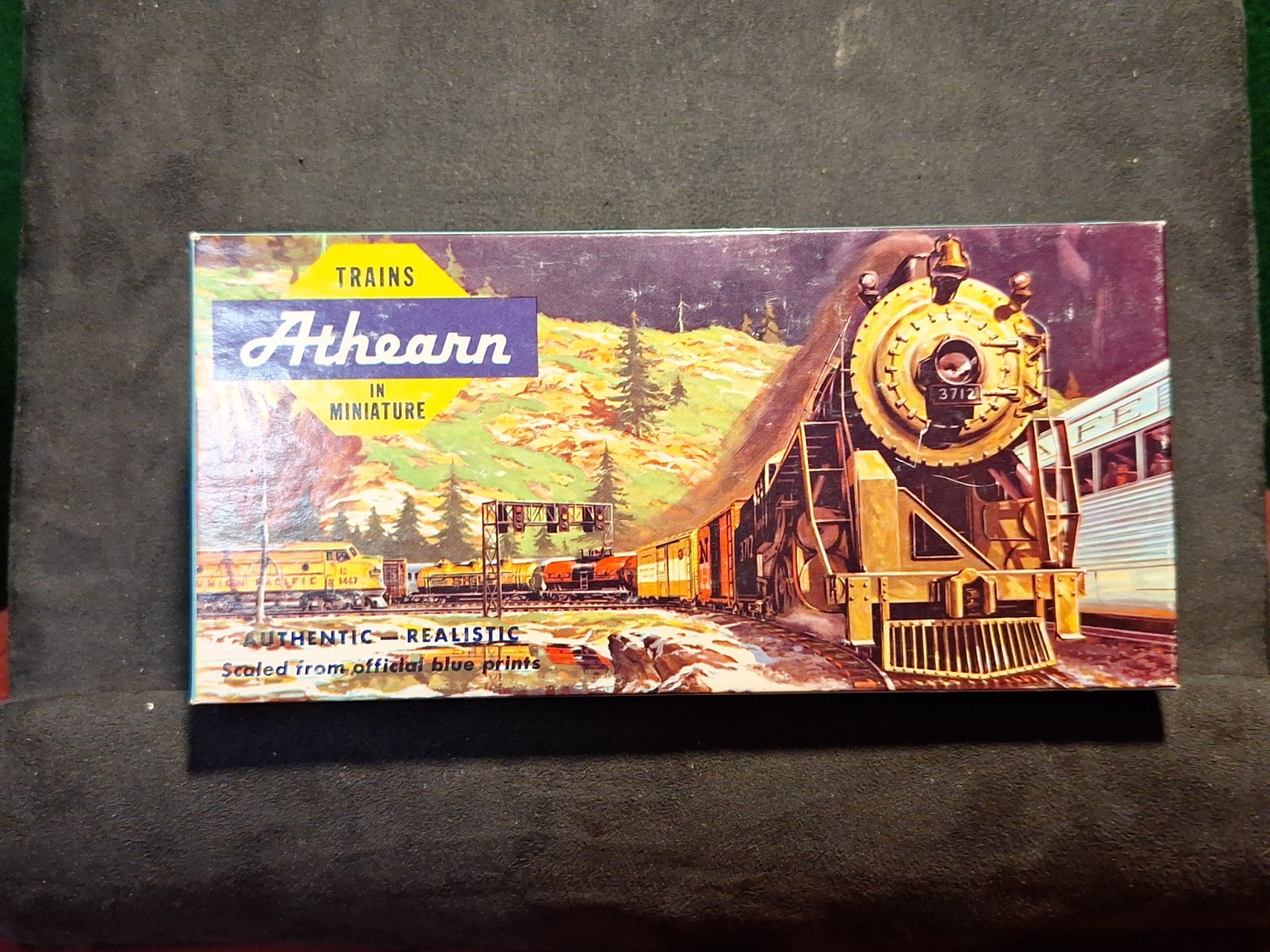 Vintage Atheann HO Box Car Schlitz Beer
