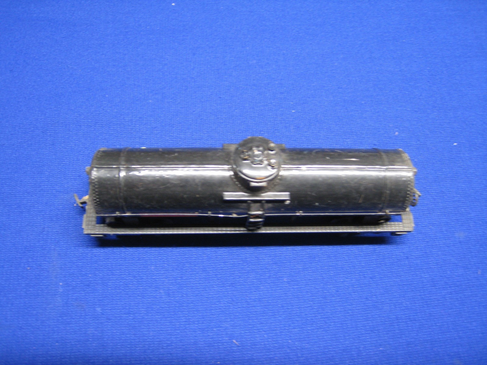 HO Scale Bachmann S.C.C.X. Repainted Tank Car – Freight Train