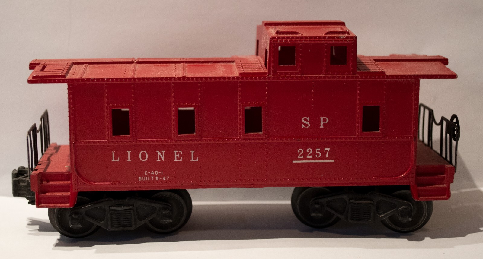 Lionel (#50 No Box) O Scale #2257 SP Caboose Red Postwar