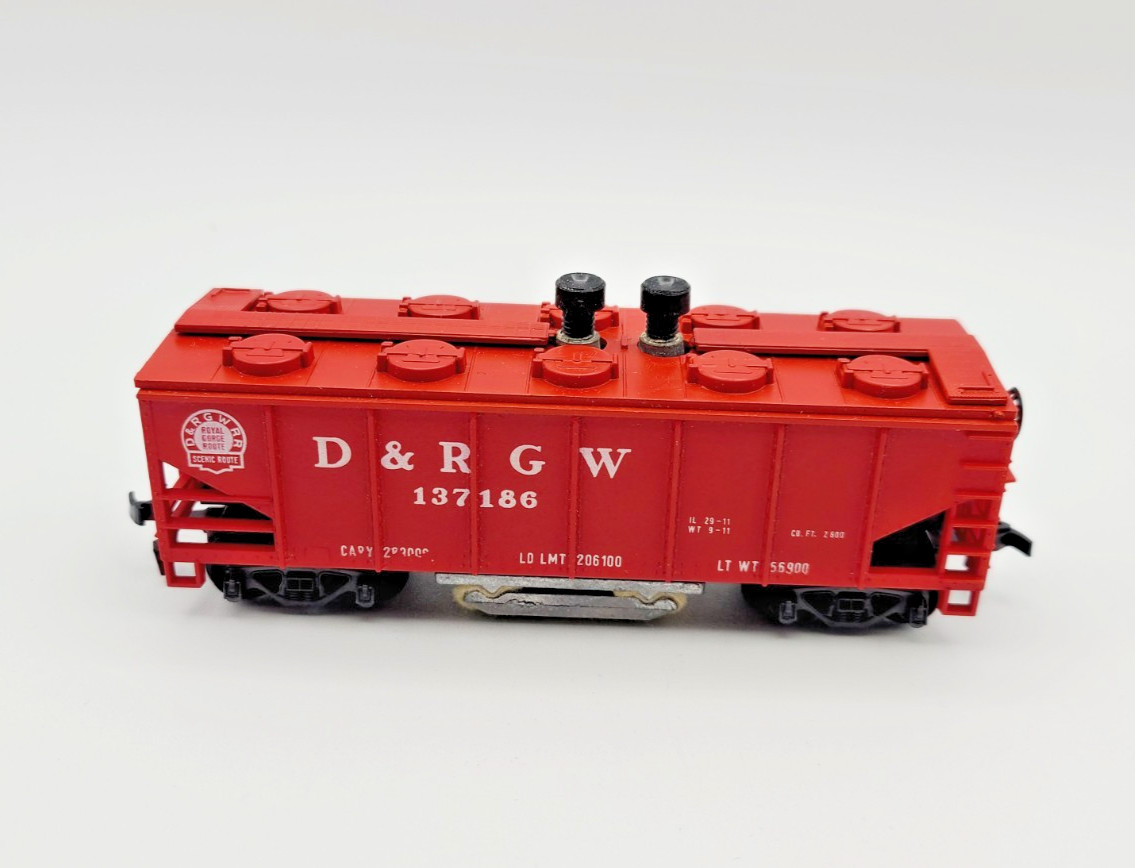 AHM HO Gauge Denver & Rio Grande Western Operating Track Cleaning Car #5203/D