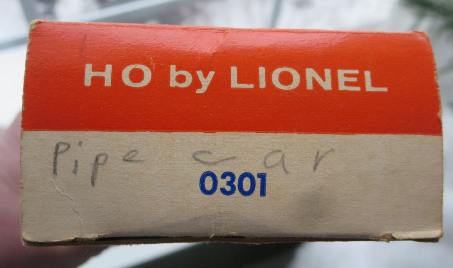 POSTWAR LIONEL HO SCALE #0301 OPERATING COAL DUMP CAR