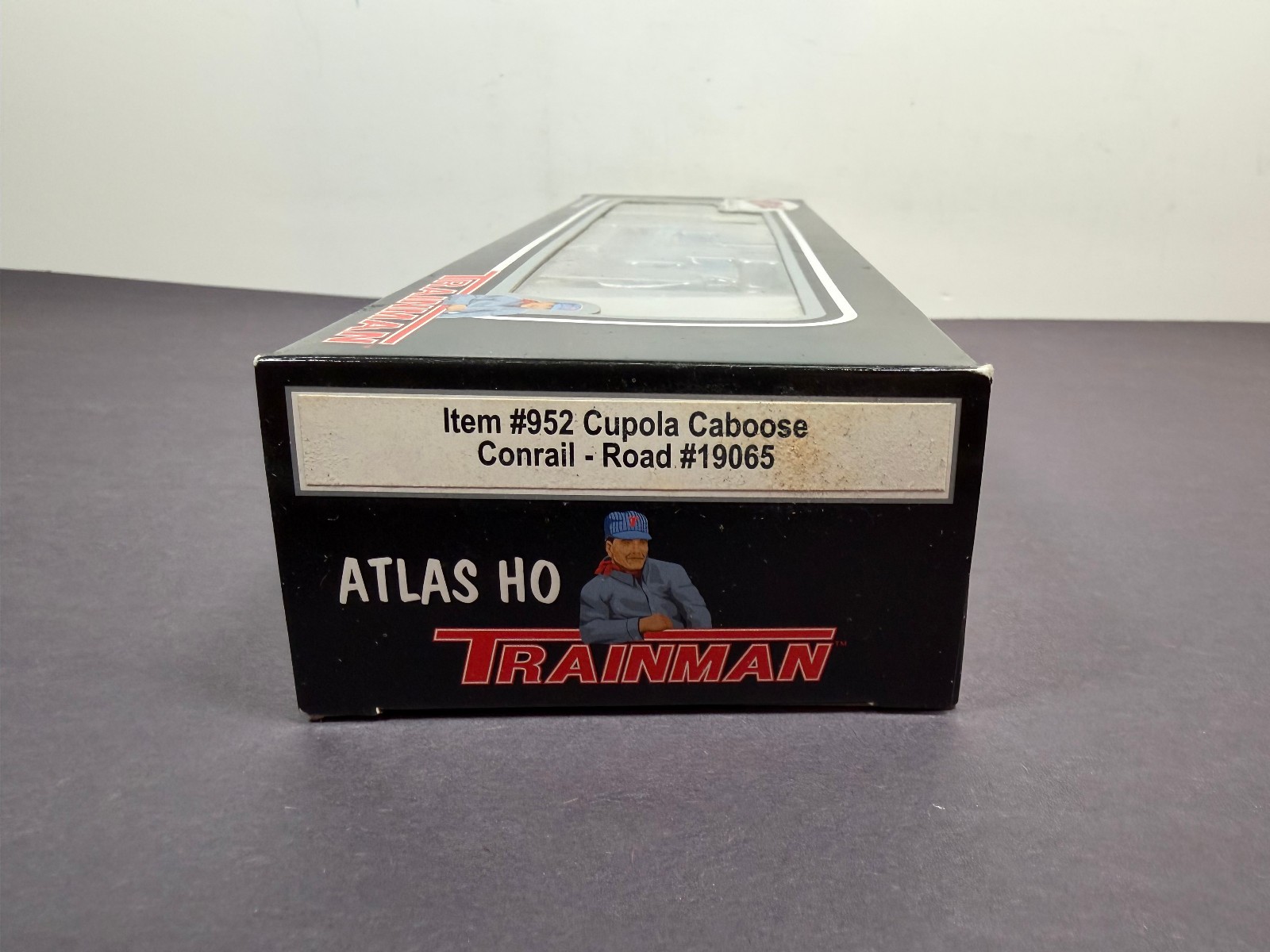 Atlas HO Scale Train 952 Cupola Caboose CONRAIL 19065 Trainman