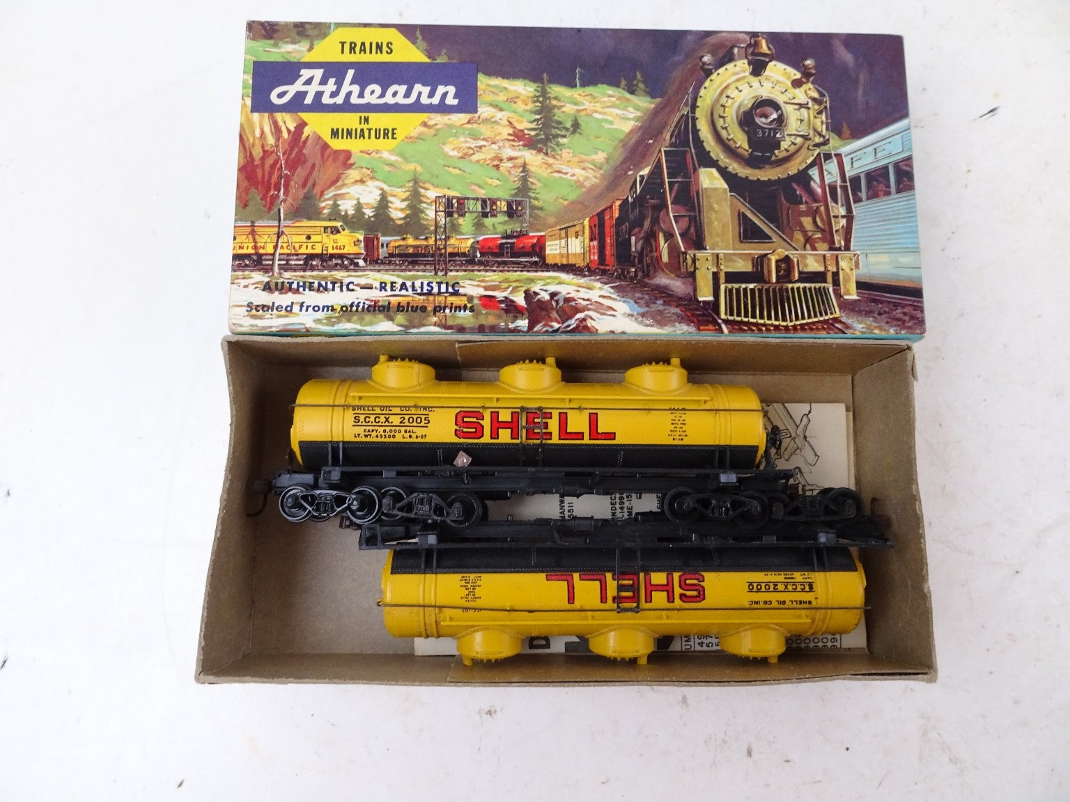 Lot of 2 Athearn HO Shell 3 Dome Tank Car Kit Pair S.C.C.X. 2005 Horn-Hook
