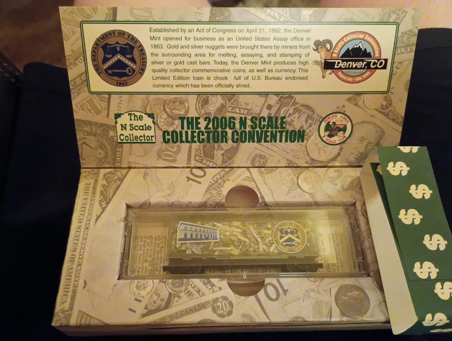 Micro Trains 2006 N-Scale Collector Society Denver Mint Cash 40′ Boxcar