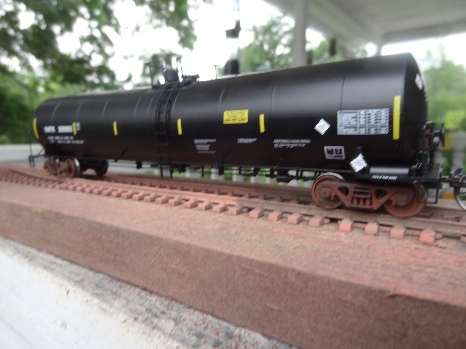 Walthers Mainline ho scale Trinity 25k gal. tank car NATX 250003