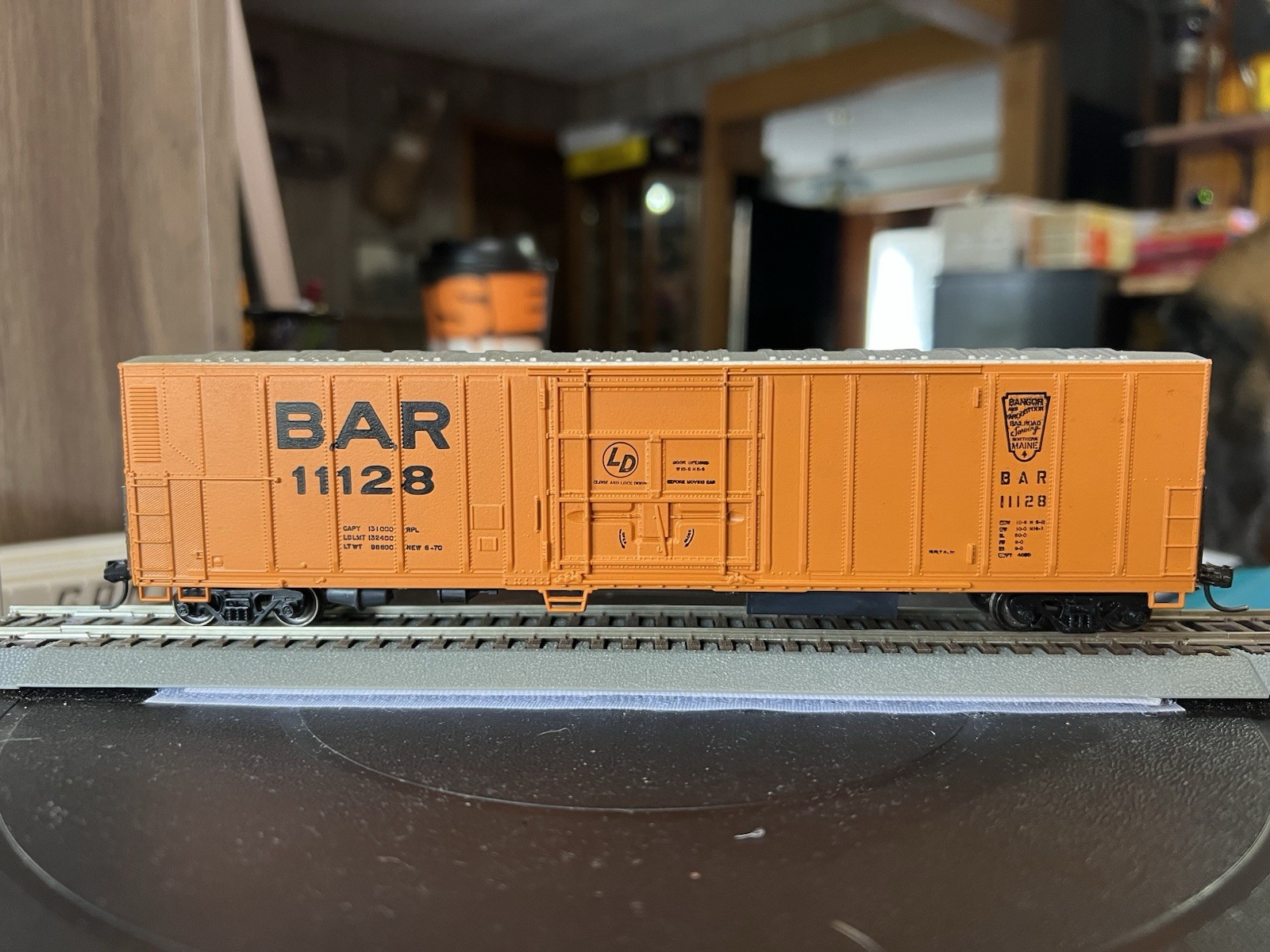 HO Scale Athearn assembled blue box 57′ mechanical reefer BAR 11128
