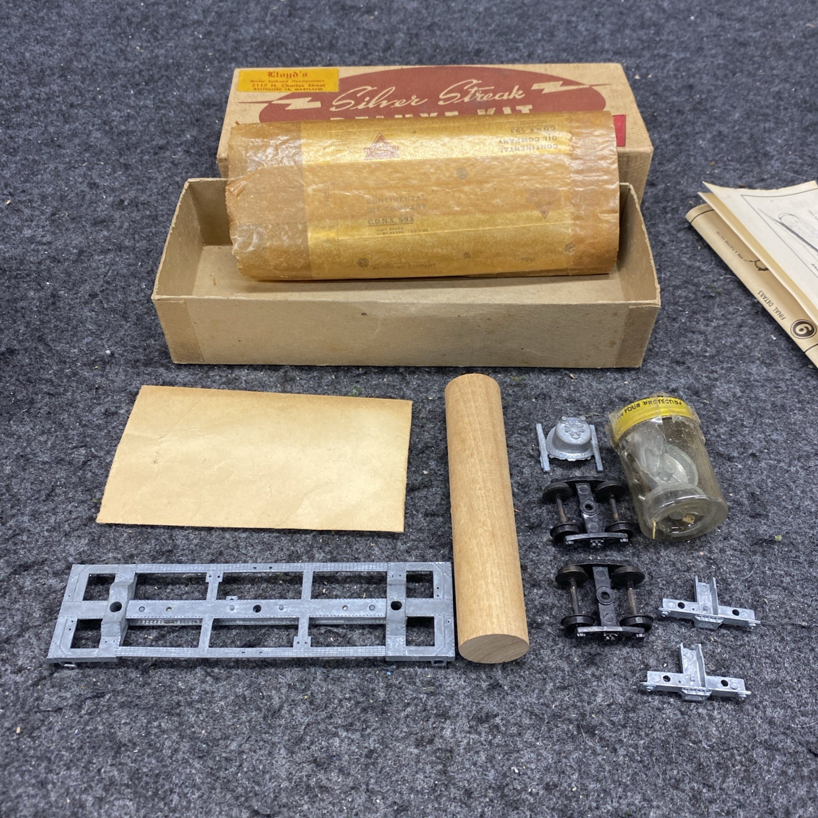 Silver Streak SS201 Tank Car Kit CONOCO, Wood & Diecast, NOS 1949 (SS051126-13)