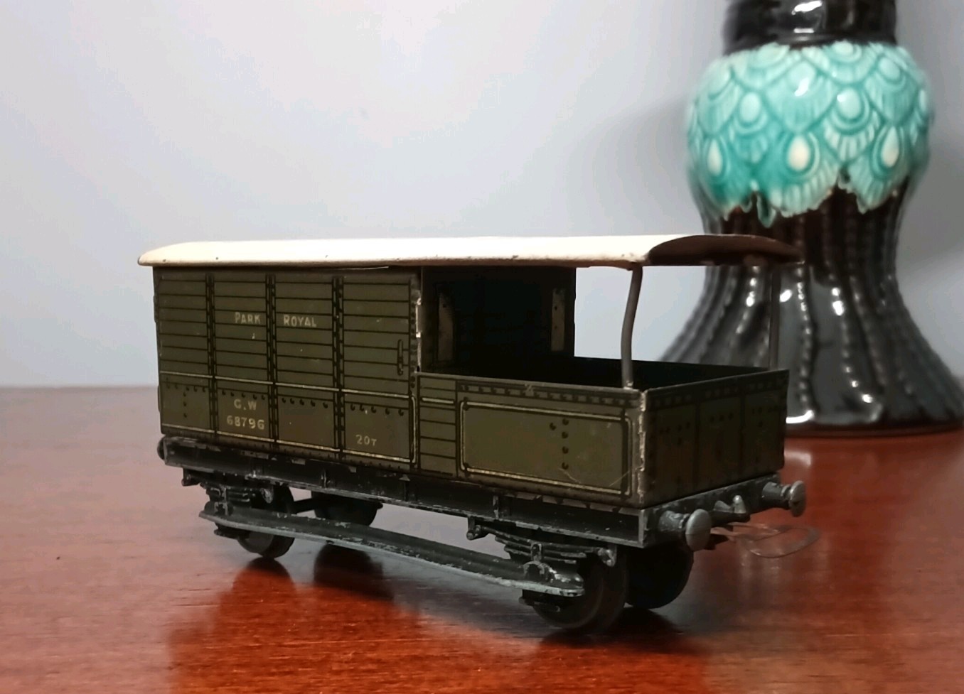 Rare Pre War Hornby Dublo 2/3 Rail Park Royal Goods/Brake Wagon.