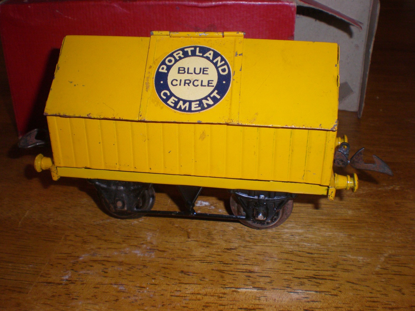 VINTAGE HORNBY TRAINS O GAUGE -CEMENT WAGON – ORIGINAL RED BOX GC by MECCANO