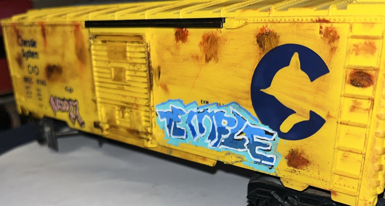 Lionel Custom Graffiti + Weathered Chessie System C&O Box Car