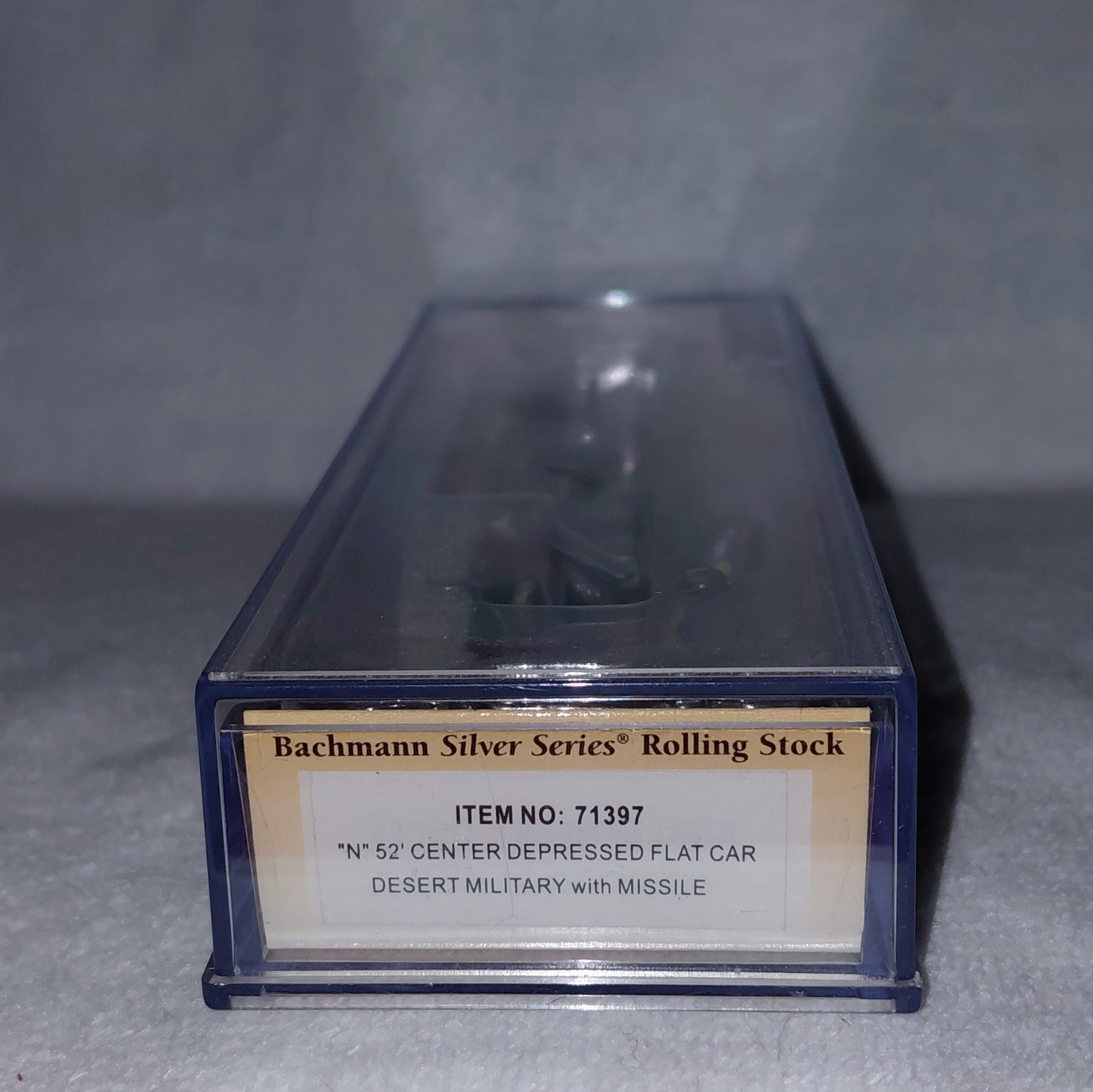 N Scale Bachmann 52′ Center Depressed Flat Car Desert Military Missile 71397