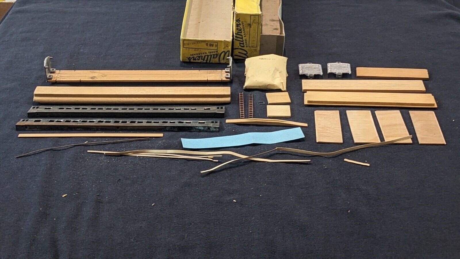 Walthers Models HO Kits: Baggage, Coach, & Reefer – Wood & Metal Train Kits