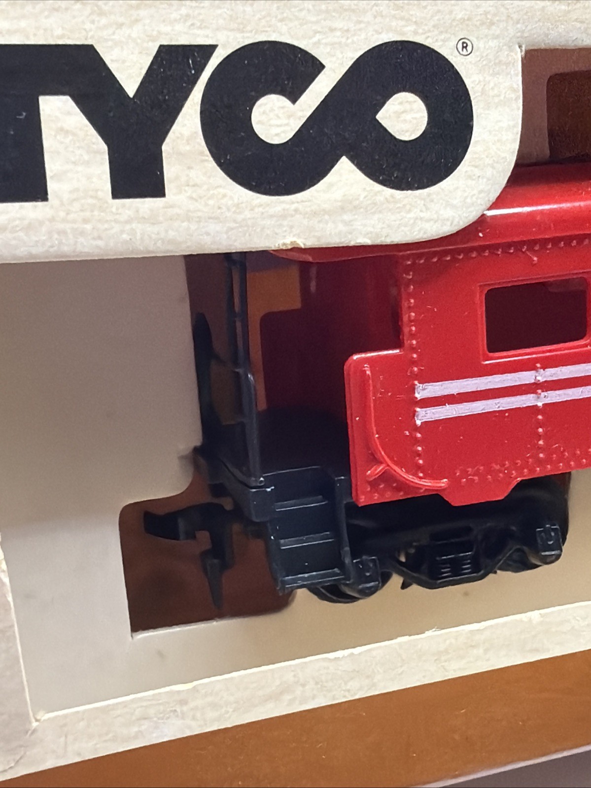 Vintage TYCO HO Scale Red Caboose 689 Made in Hong Kong