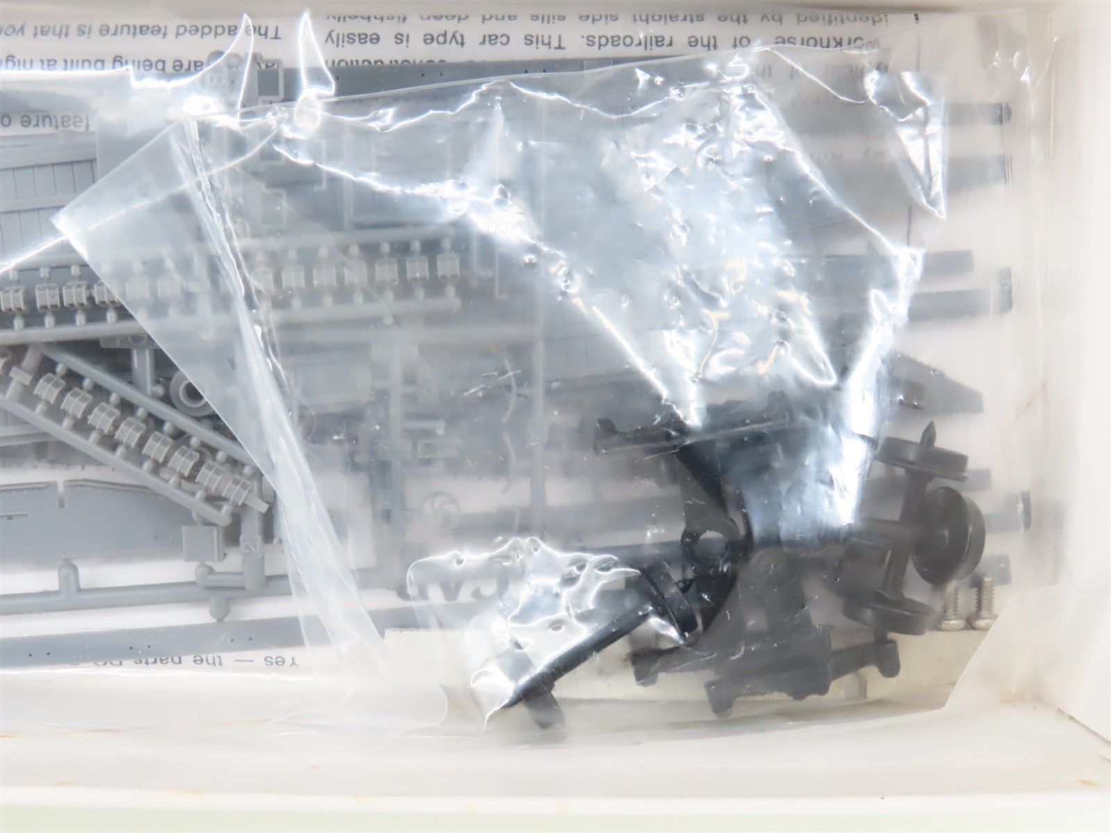 LOT of 4 HO Scale Tichy Train Group Kits #4021 Unpainted 40′ Flat Cars