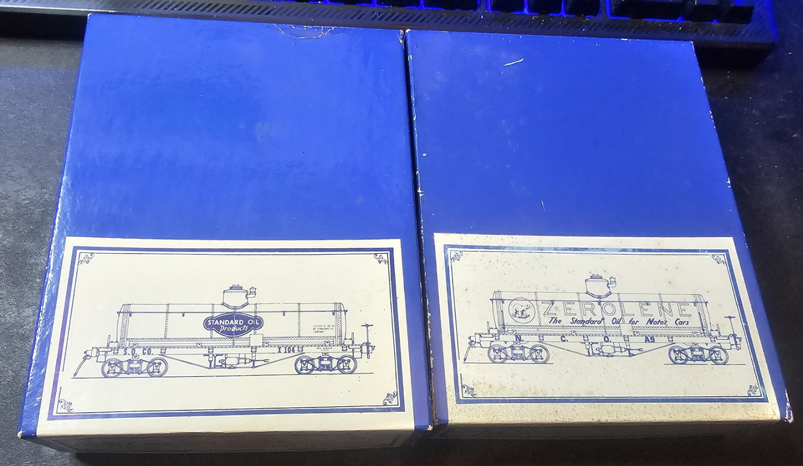 Classic Miniatures HOn3 Zerolene Tank Car & “Standard Oil” Tank Car with Trucks