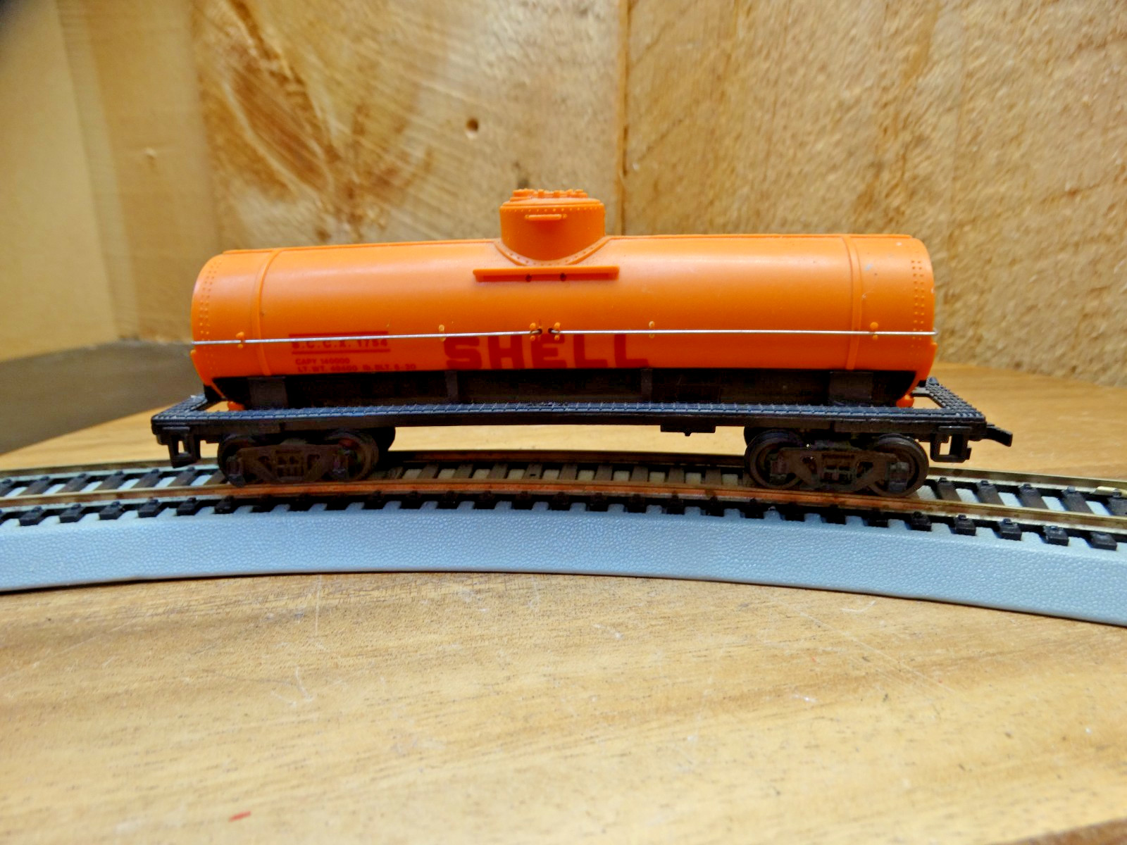 Bachmann HO Scale Weighted 40′ Shell S.C.C.X. 1754 Single Domed Tanker