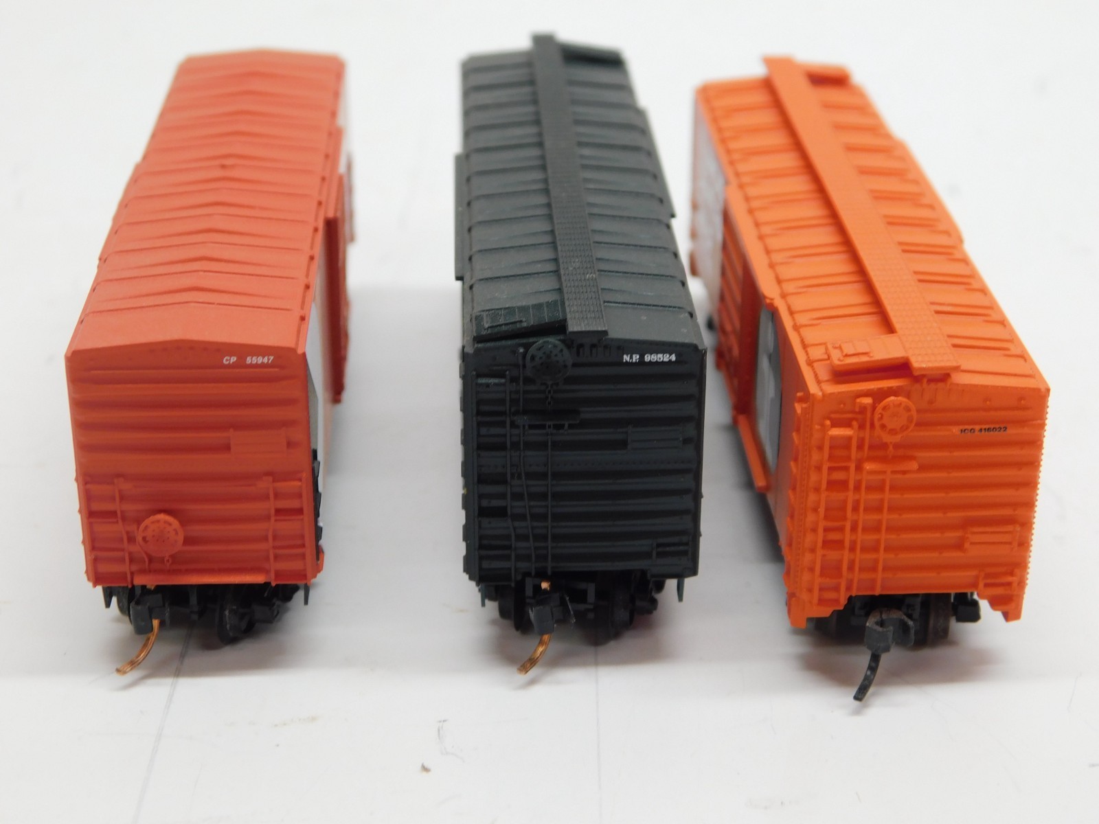 Micro Trains/Atlas 40′ Box Cars CP Rail/ Northern Pacific/Illinois Central Gulf