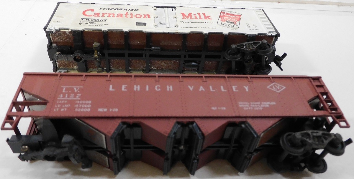 Lot Two Vintage HO RR Rail Road Cars Carnation Milk and Lehigh Valley open top