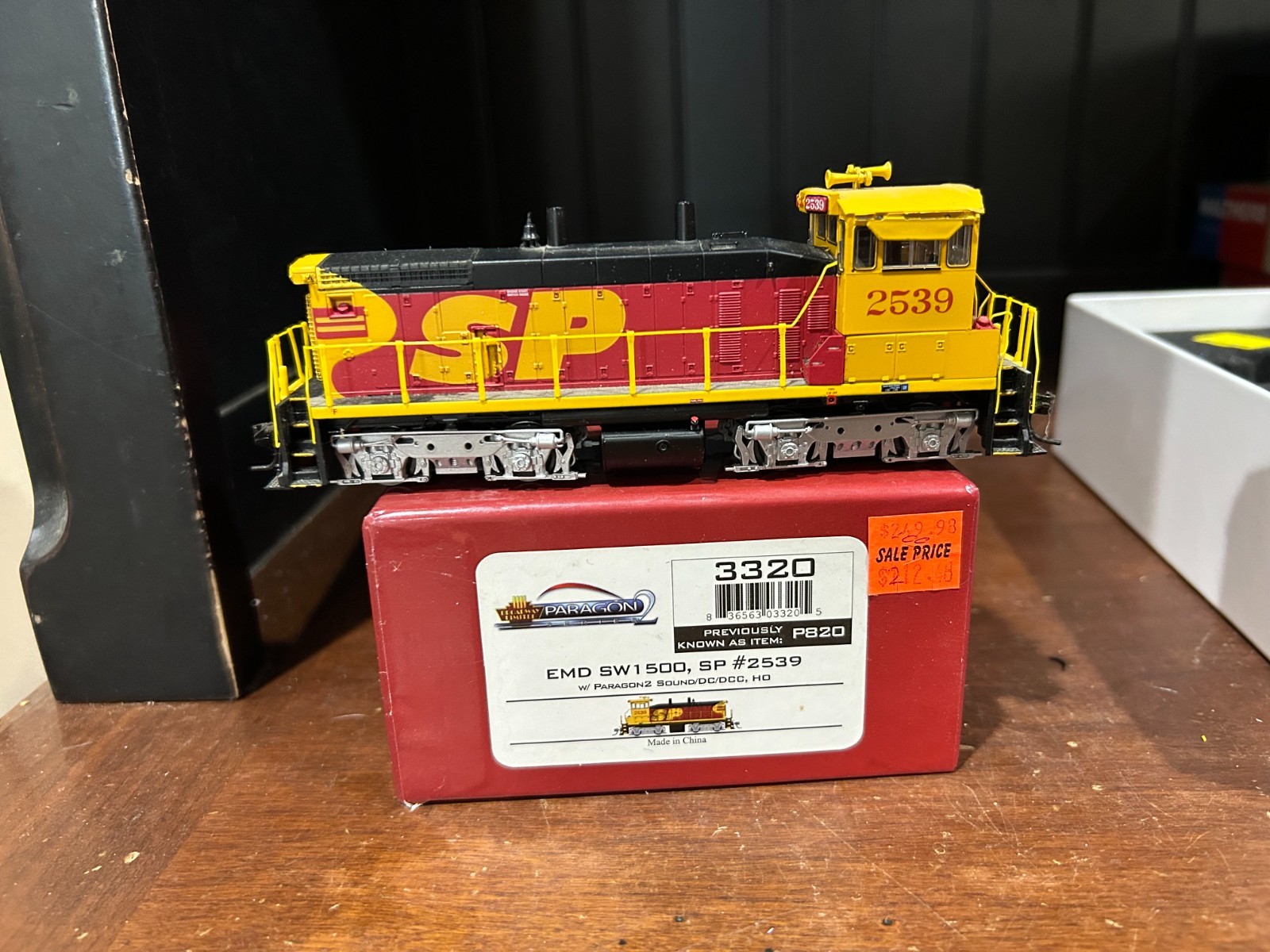 HO Scale Broadway Limited Southern Pacific SP SW1500 2539 DCC sound