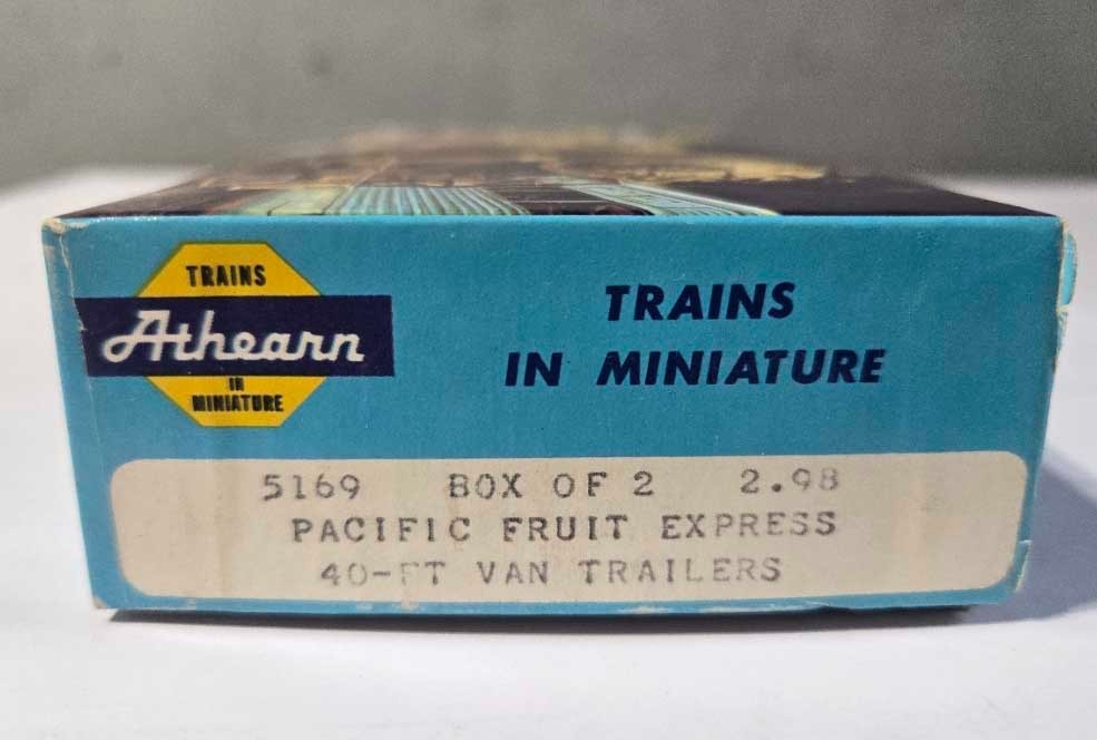 Athearn 5169 HO Scale 40′ Pair of Piggy Back Trailers Pacific Fruit Express